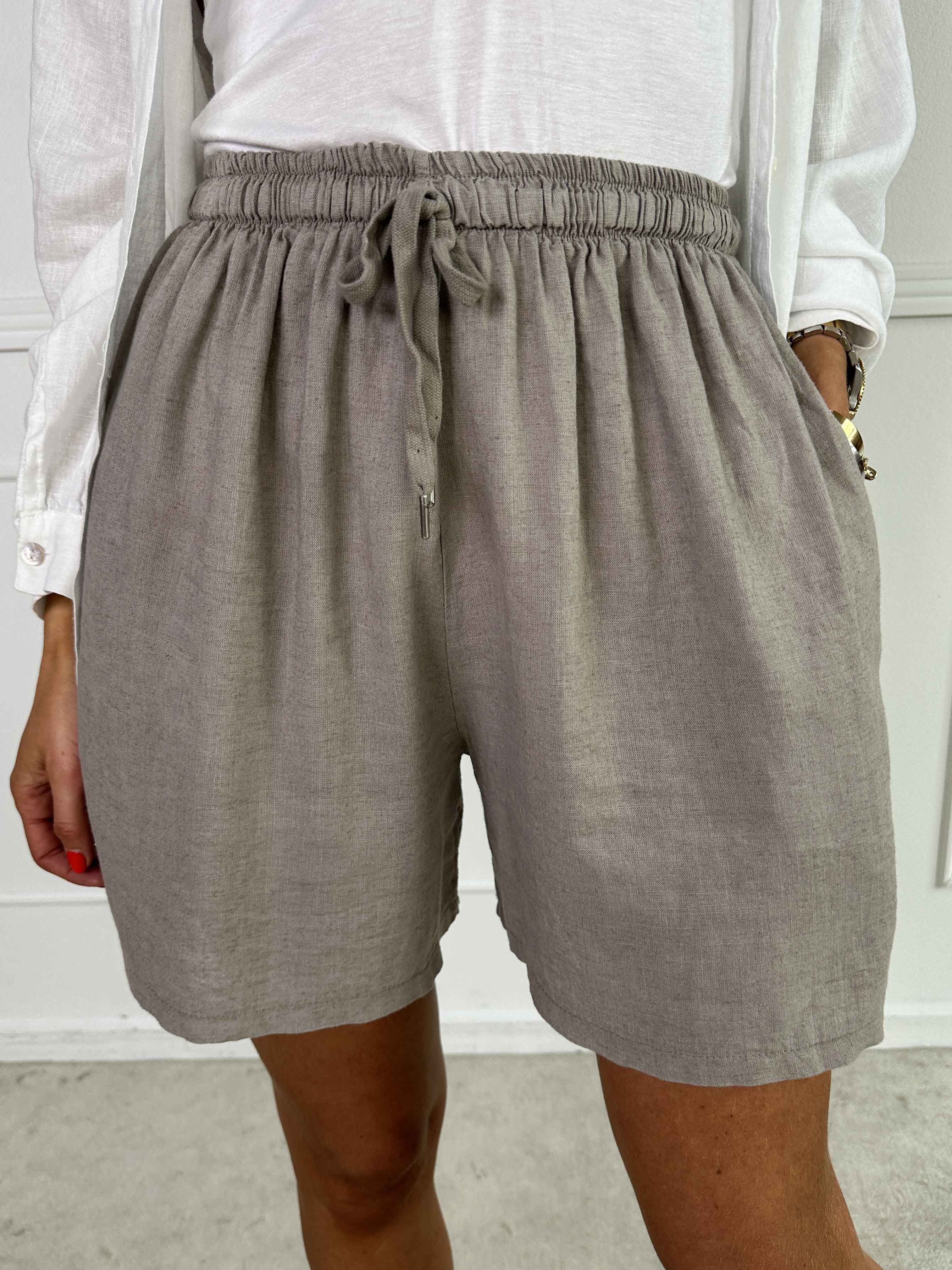 Clara Shorts - Lätta shorts i viskos och linne