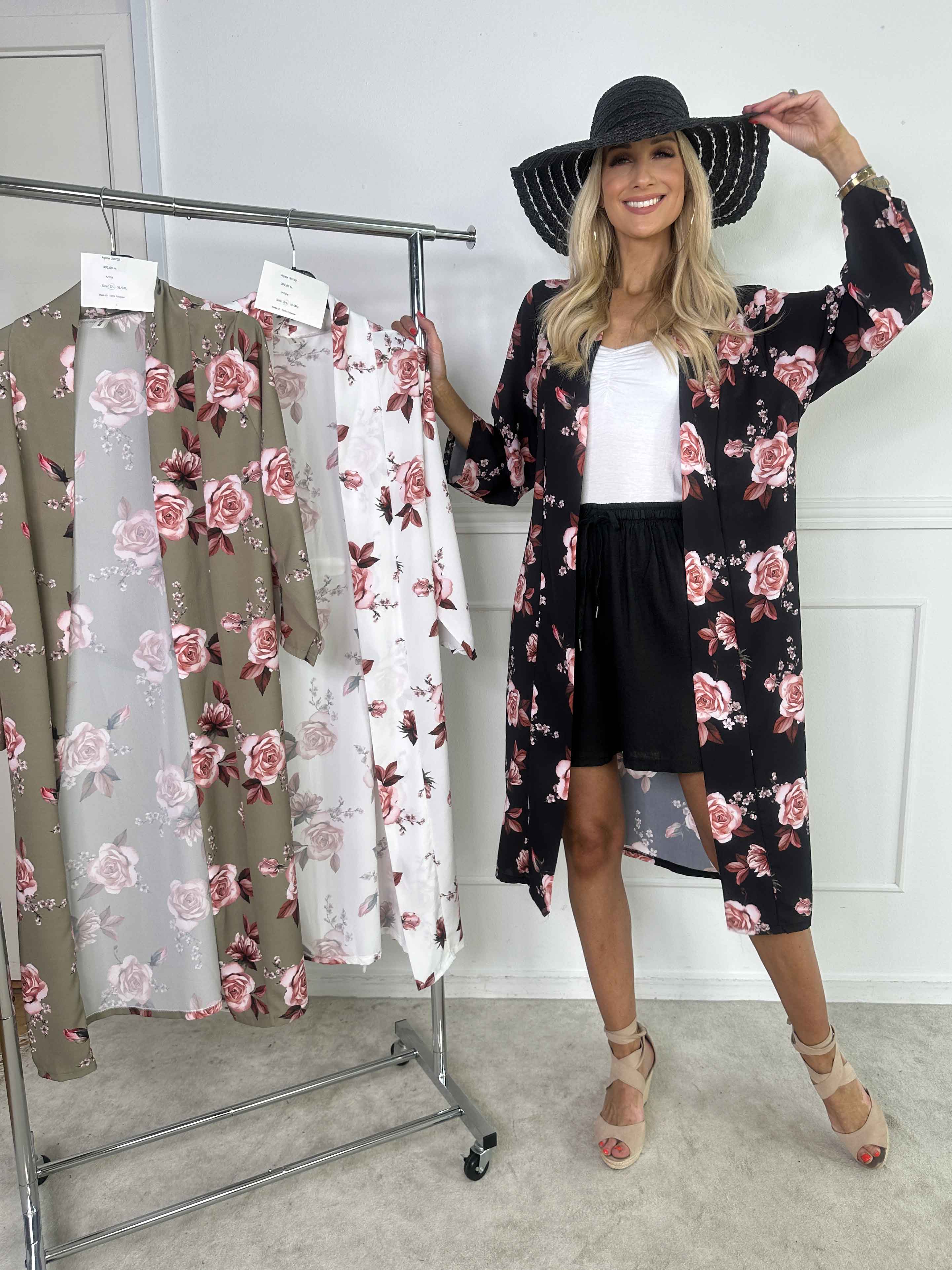 Agate - Söt kimono med rosor