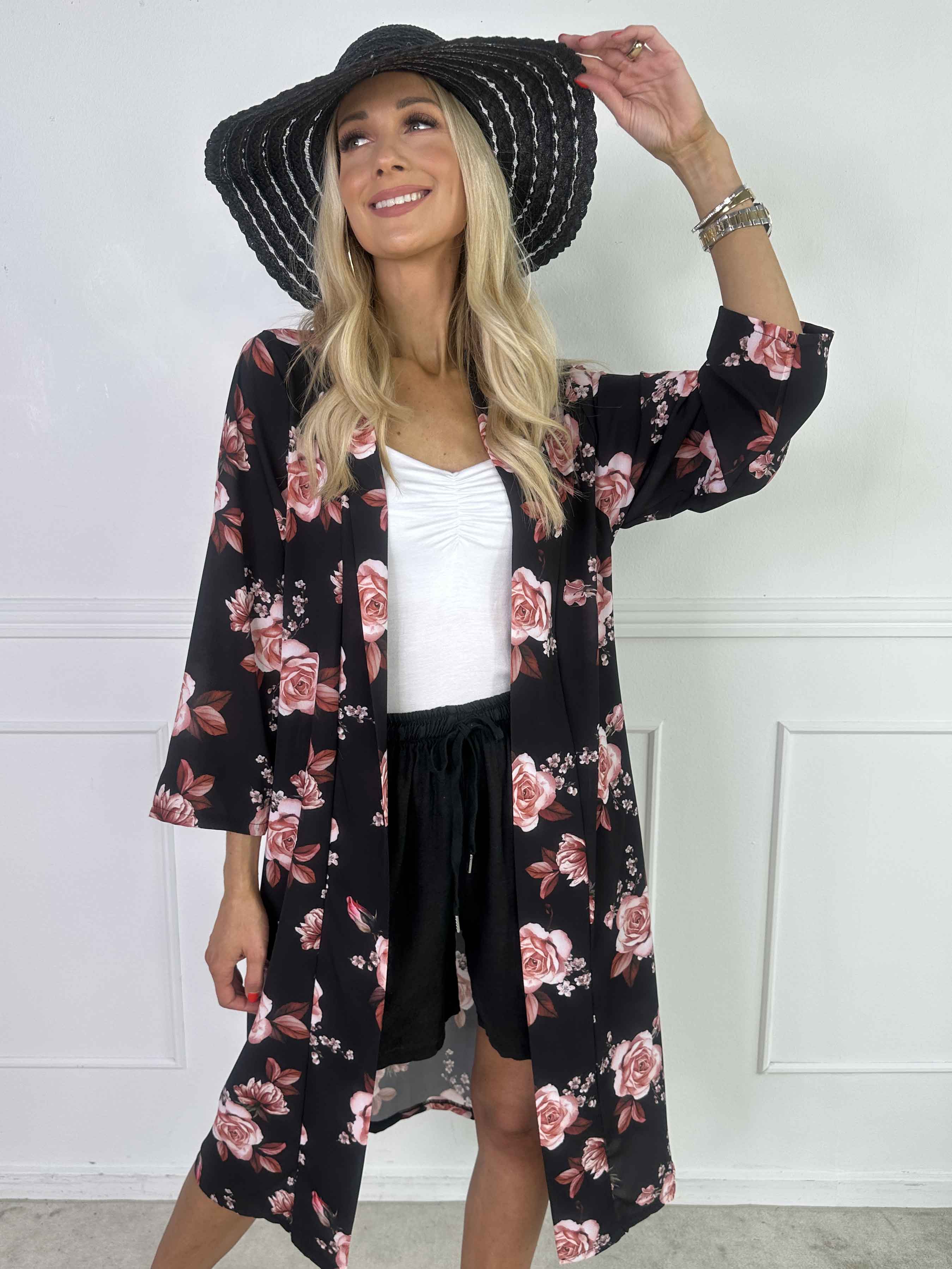 Agate - Söt kimono med rosor
