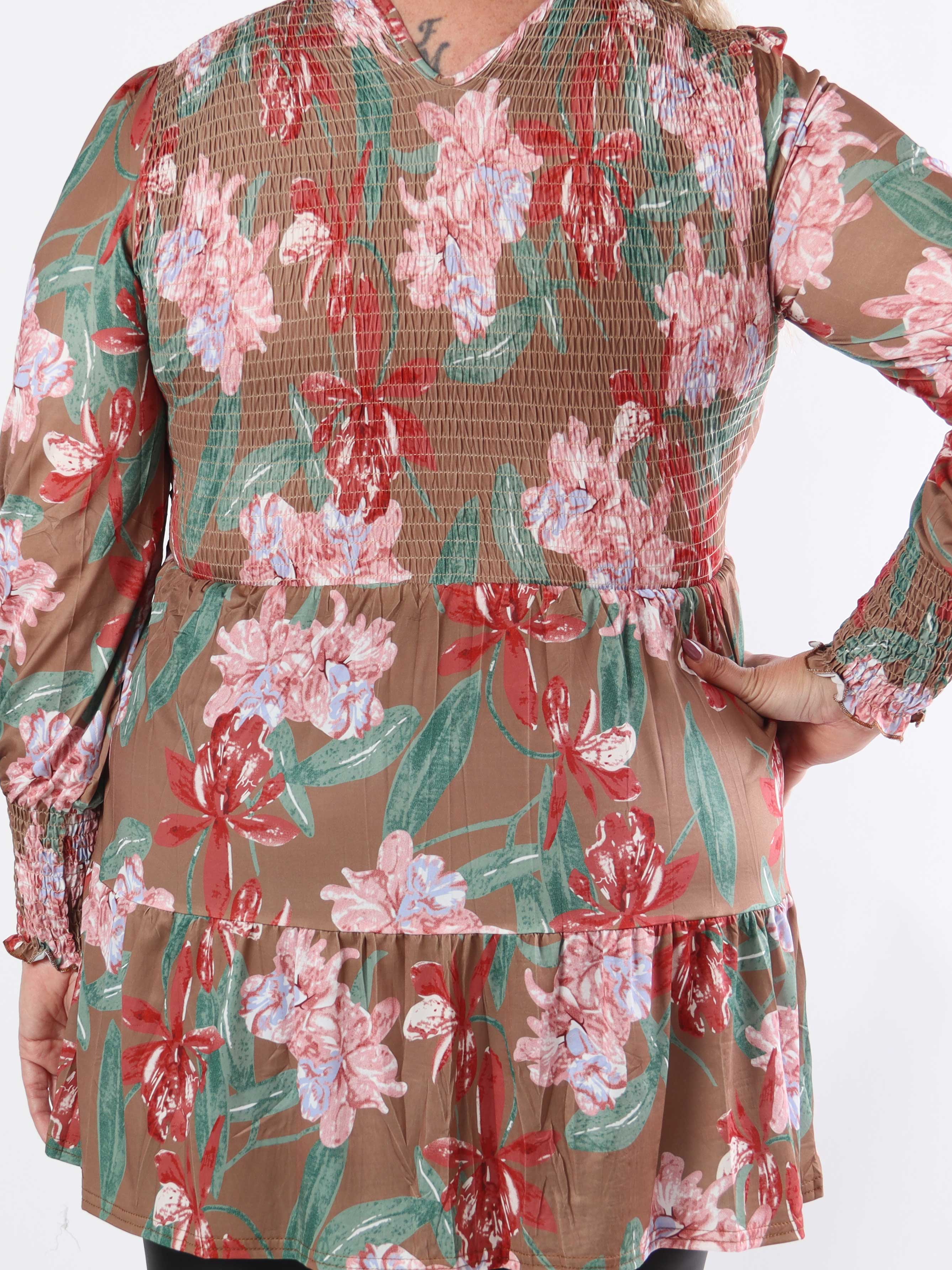 Kelly Flower Shirt - Elastisk plus size-blus med smock över bröstet