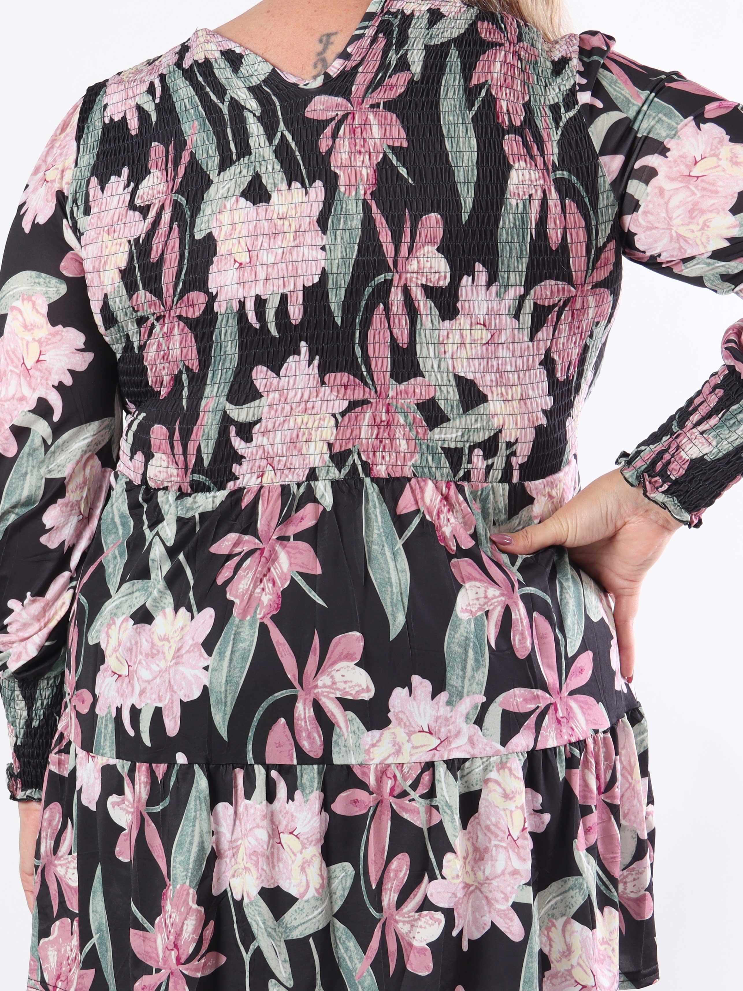 Kelly Flower Shirt - Elastisk plus size-blus med smock över bröstet