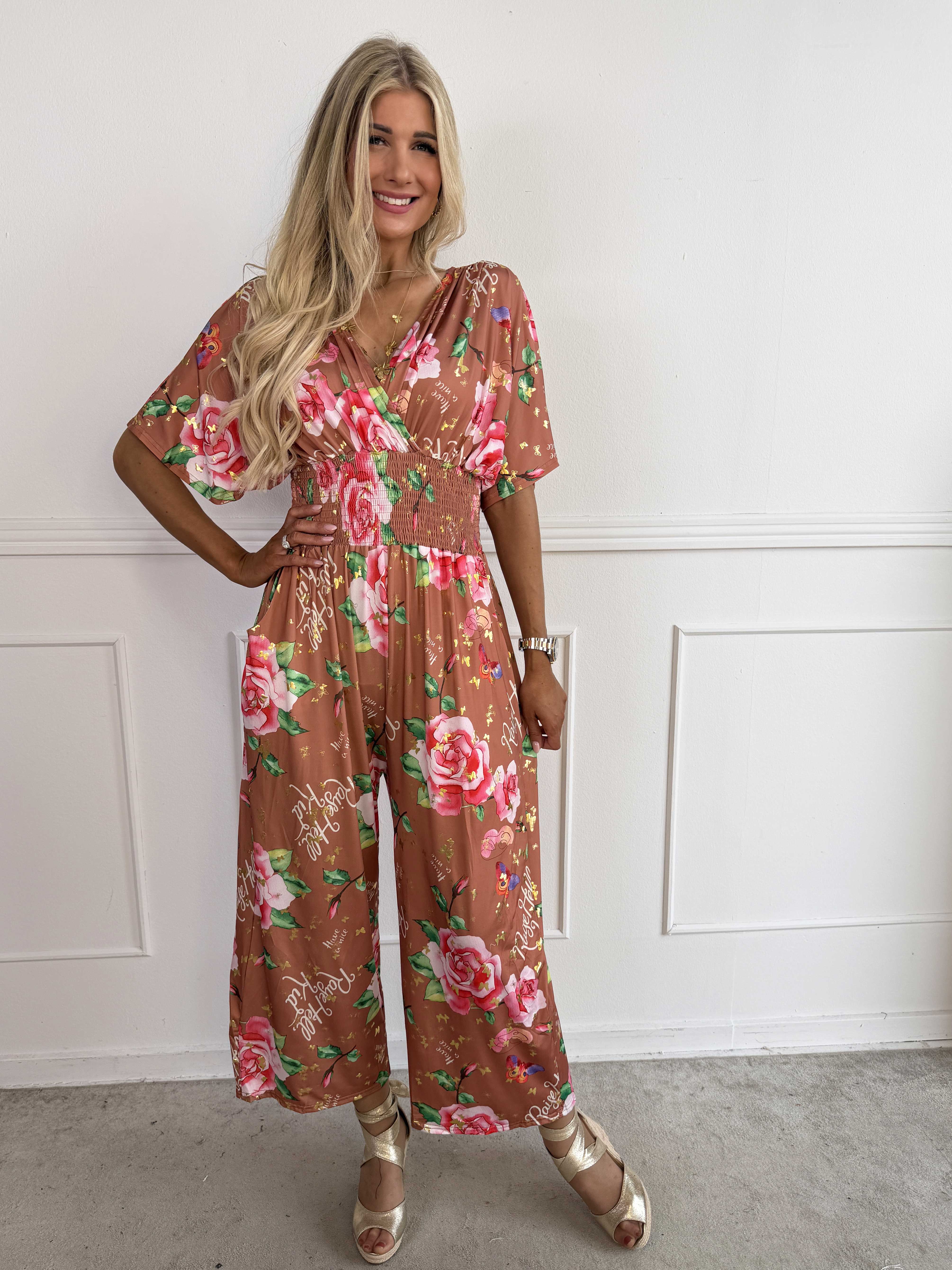 Pams Raise Jumpsuit - Elastisk buksedragt med blomsterr og guldsommerfugle