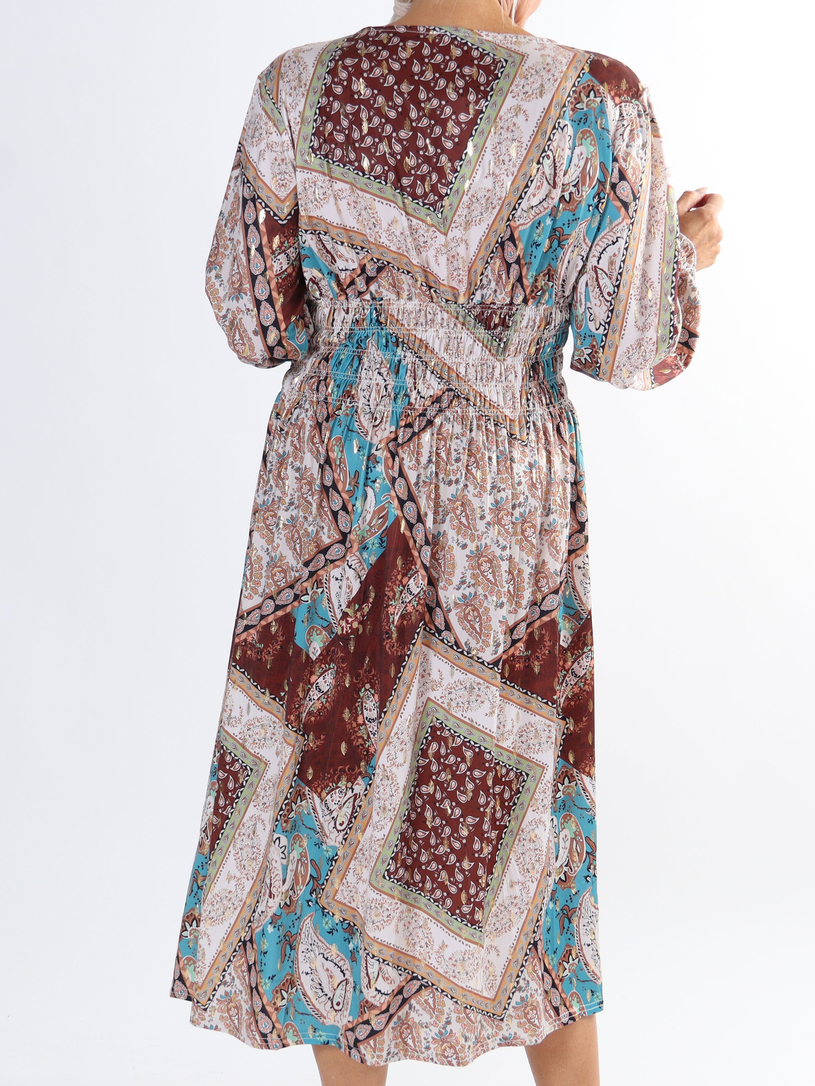 Pams Paisley Midi L/S - Plus size klänning i skrynkelfritt tyg med långa ärmar