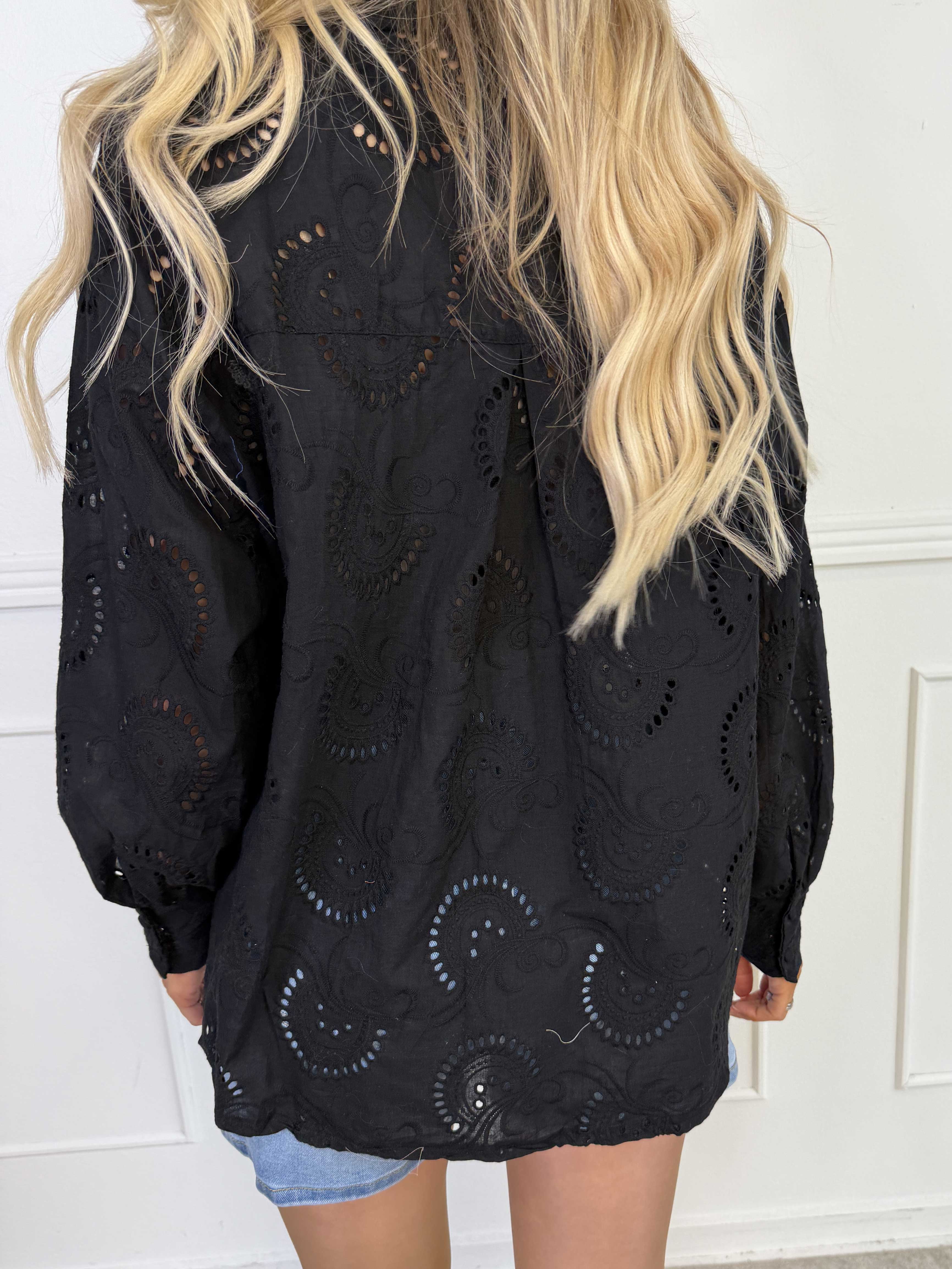 Lona Broderie - Broderie anglaise skjorte i viskose