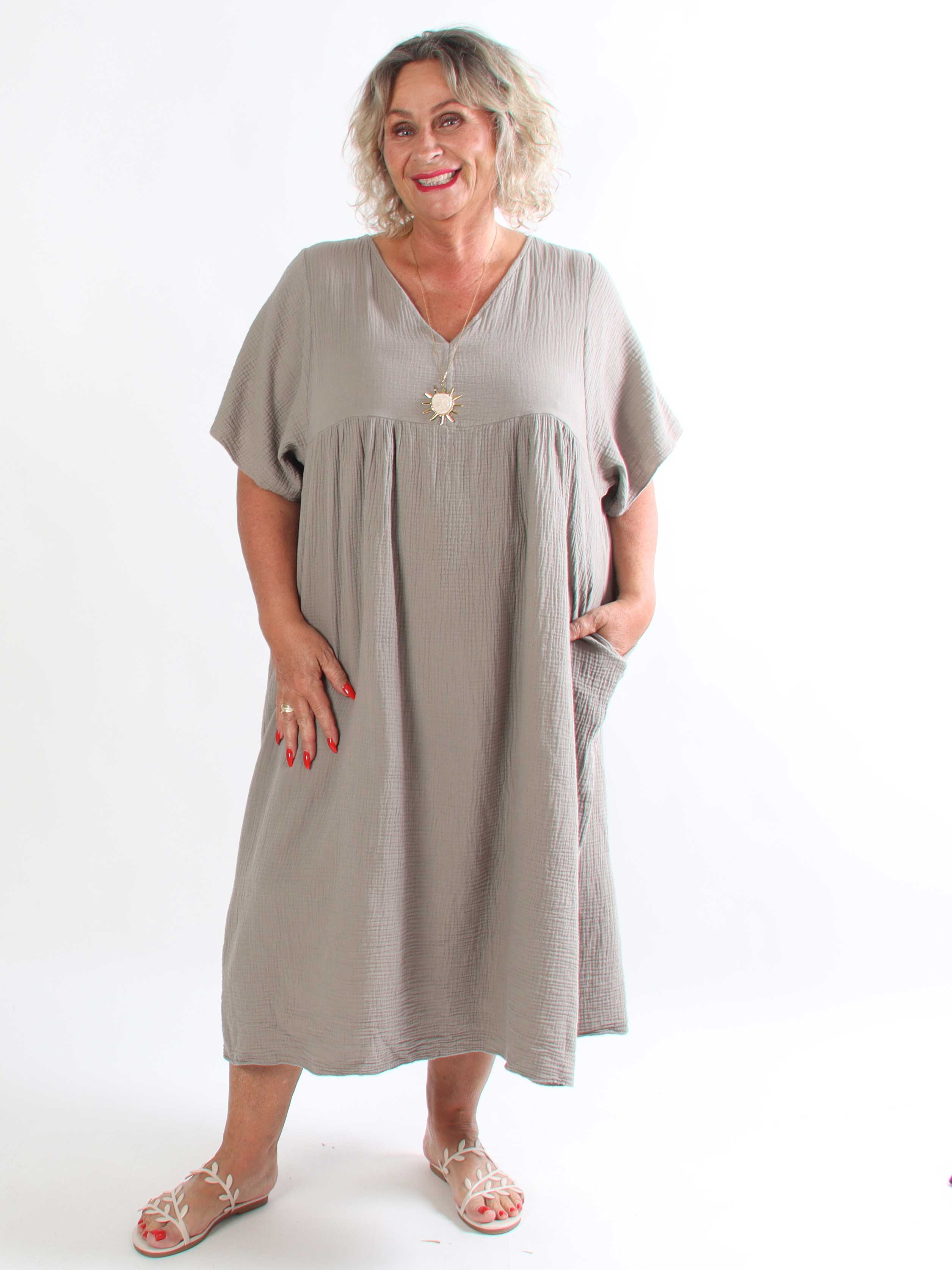 Kanja - Mjuk lång plus size klänning i bomullsmuslina