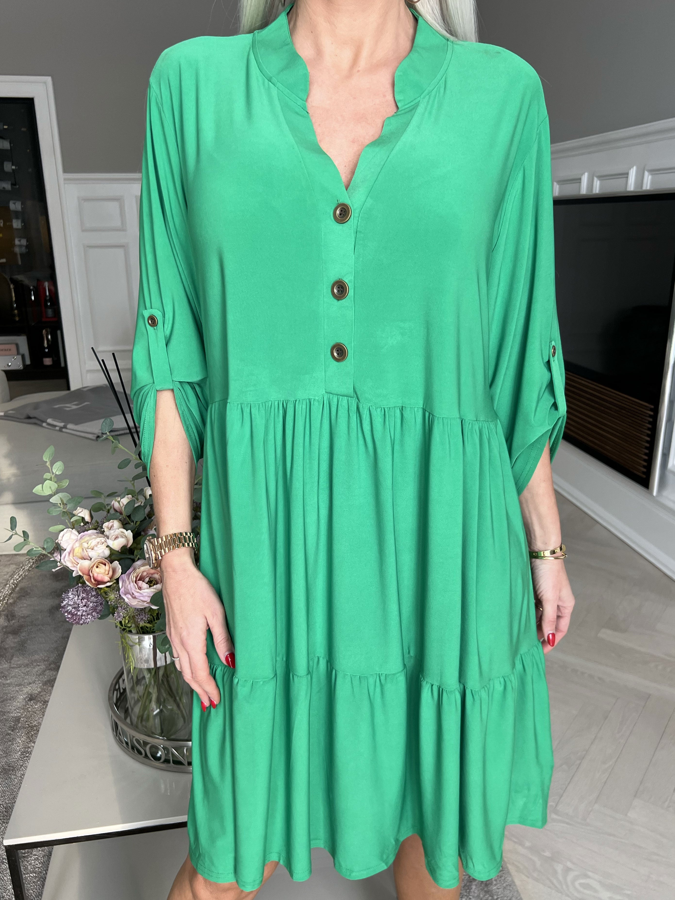 Milano Plain Midi - Enfärgad klänning med lager på lager look
