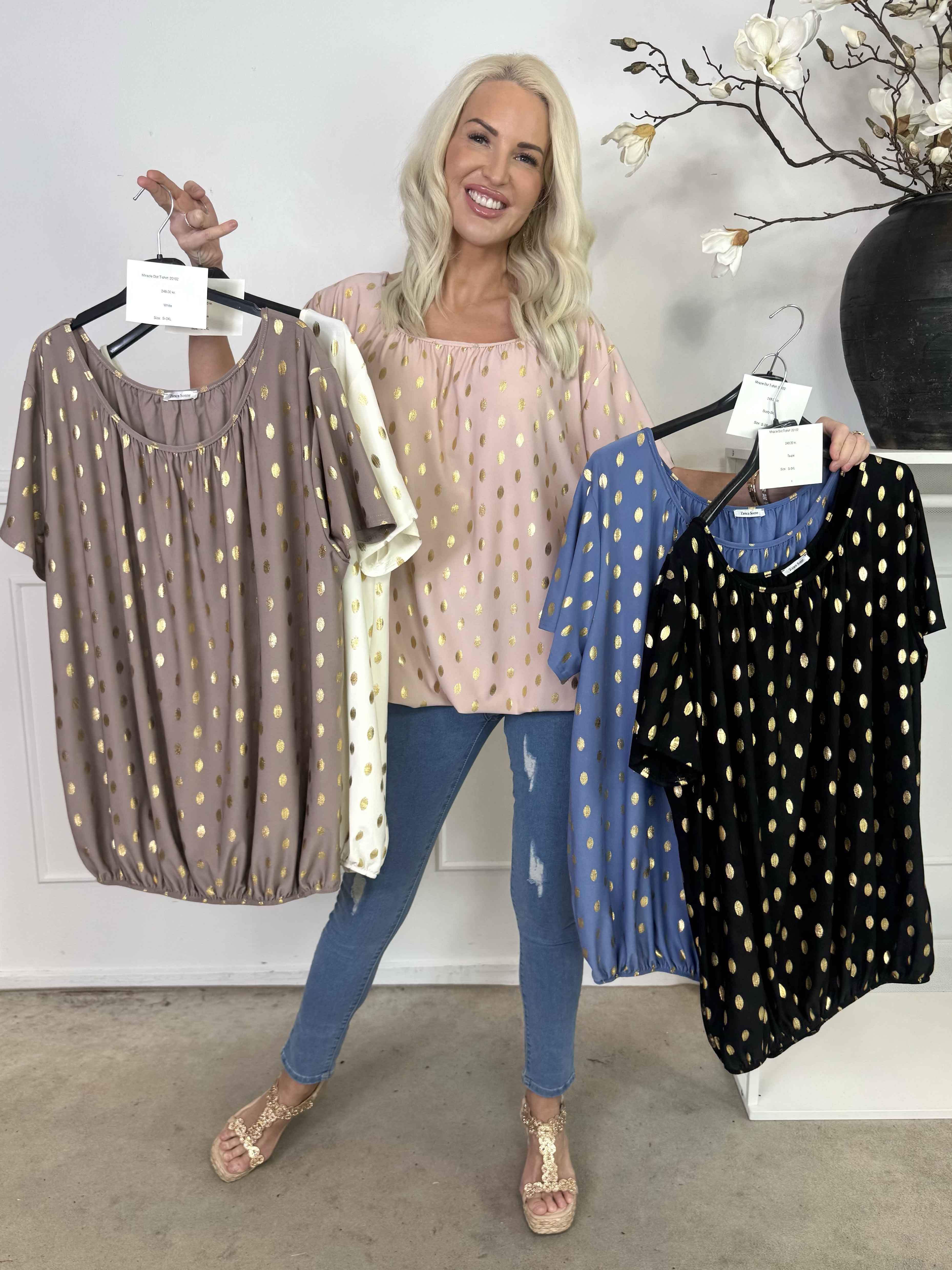 Miracle Dot T-shirt - Elastisk blus med guldprickar på