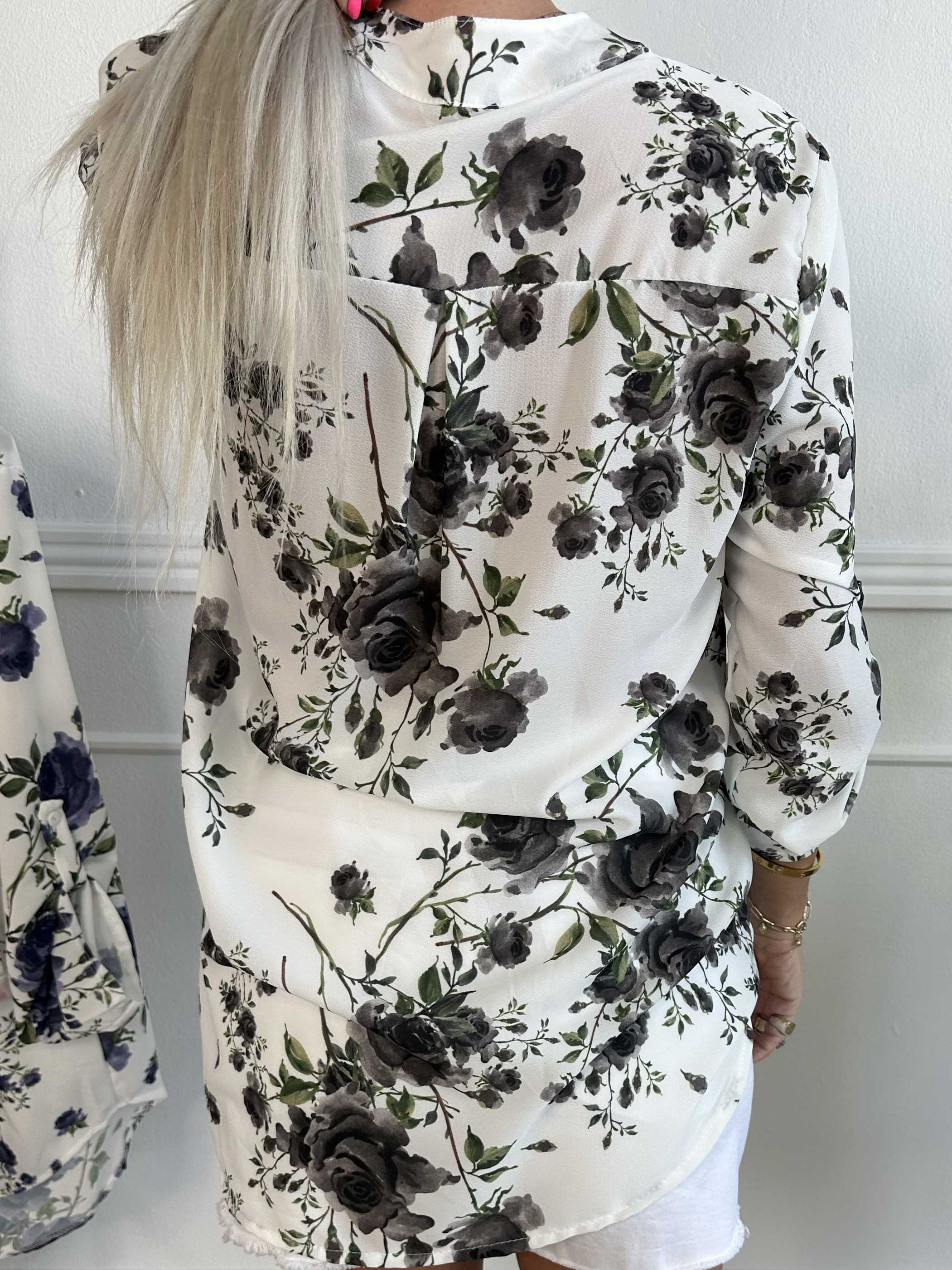 Vanesa Rose - Lätt och luftig tunika med blommönster