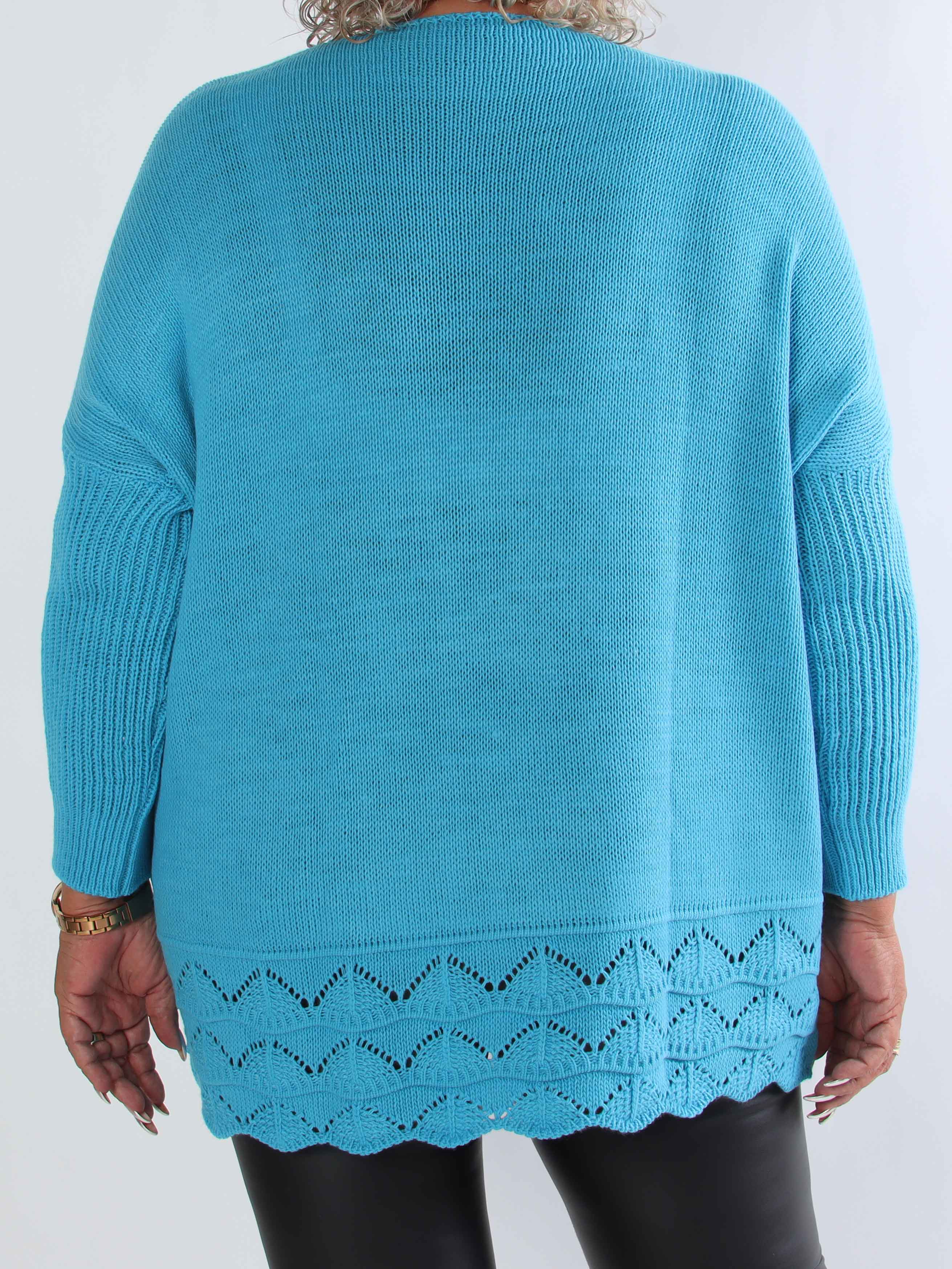 Rebeca - Enfärgad stickad plus size blus med mönster nedtill