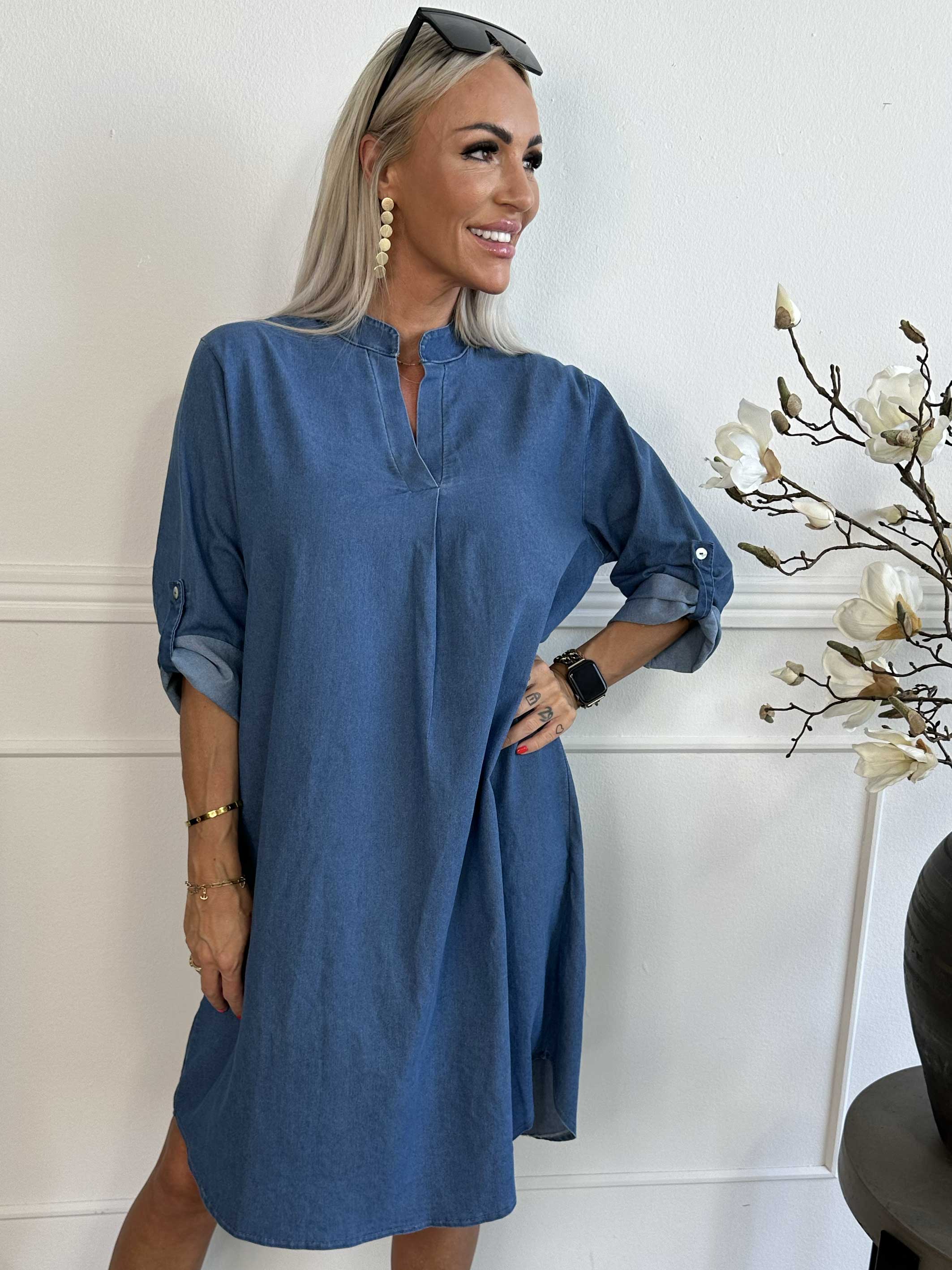 Vanesa Denim Dress - Lätt klänning i bomullstyg