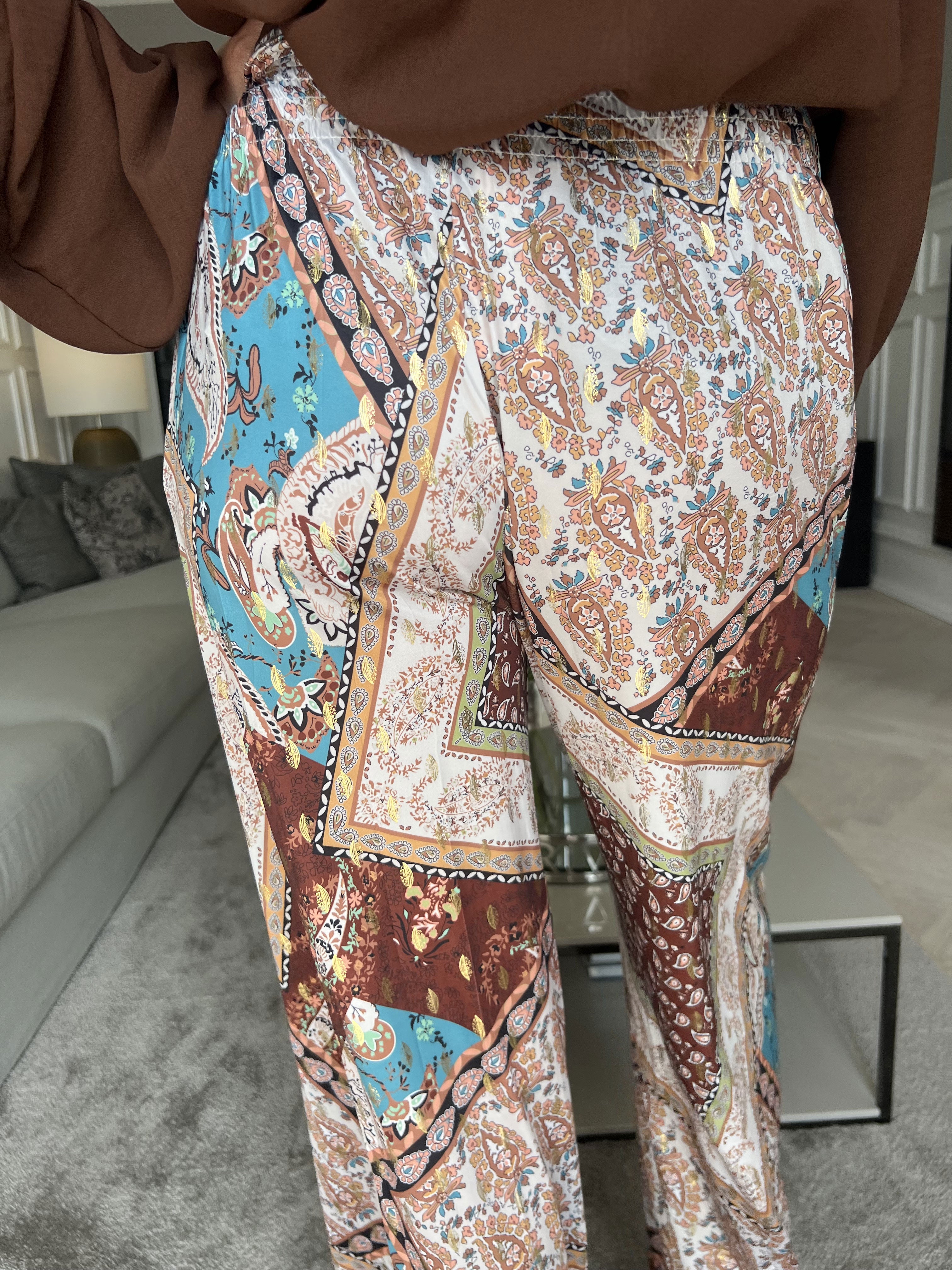 Pams Pants Paisley - Lösa mönstrade byxor i elastiskt tyg