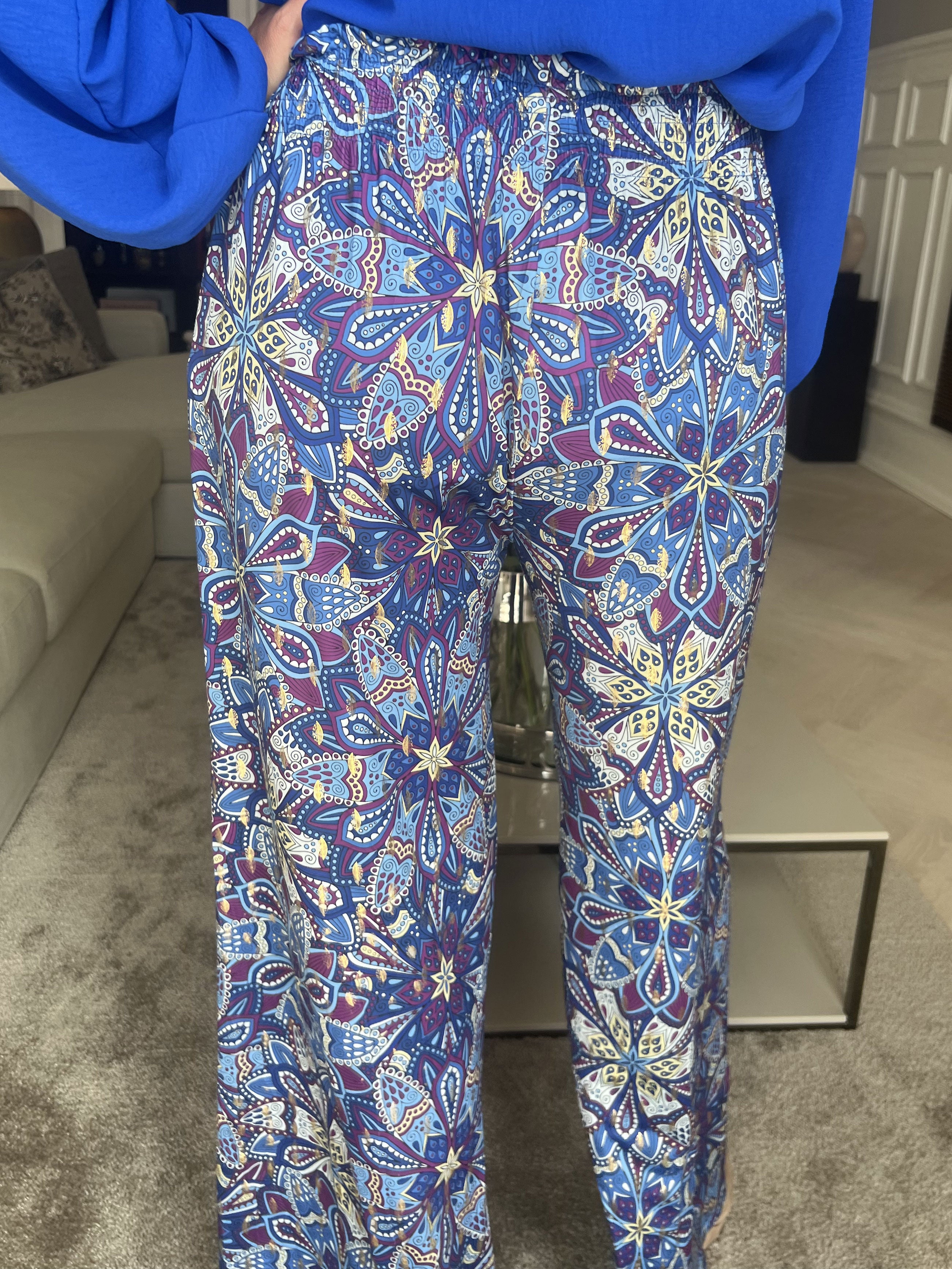 Pams Pants Multi - Lösa mönstrade byxor i elastiskt tyg