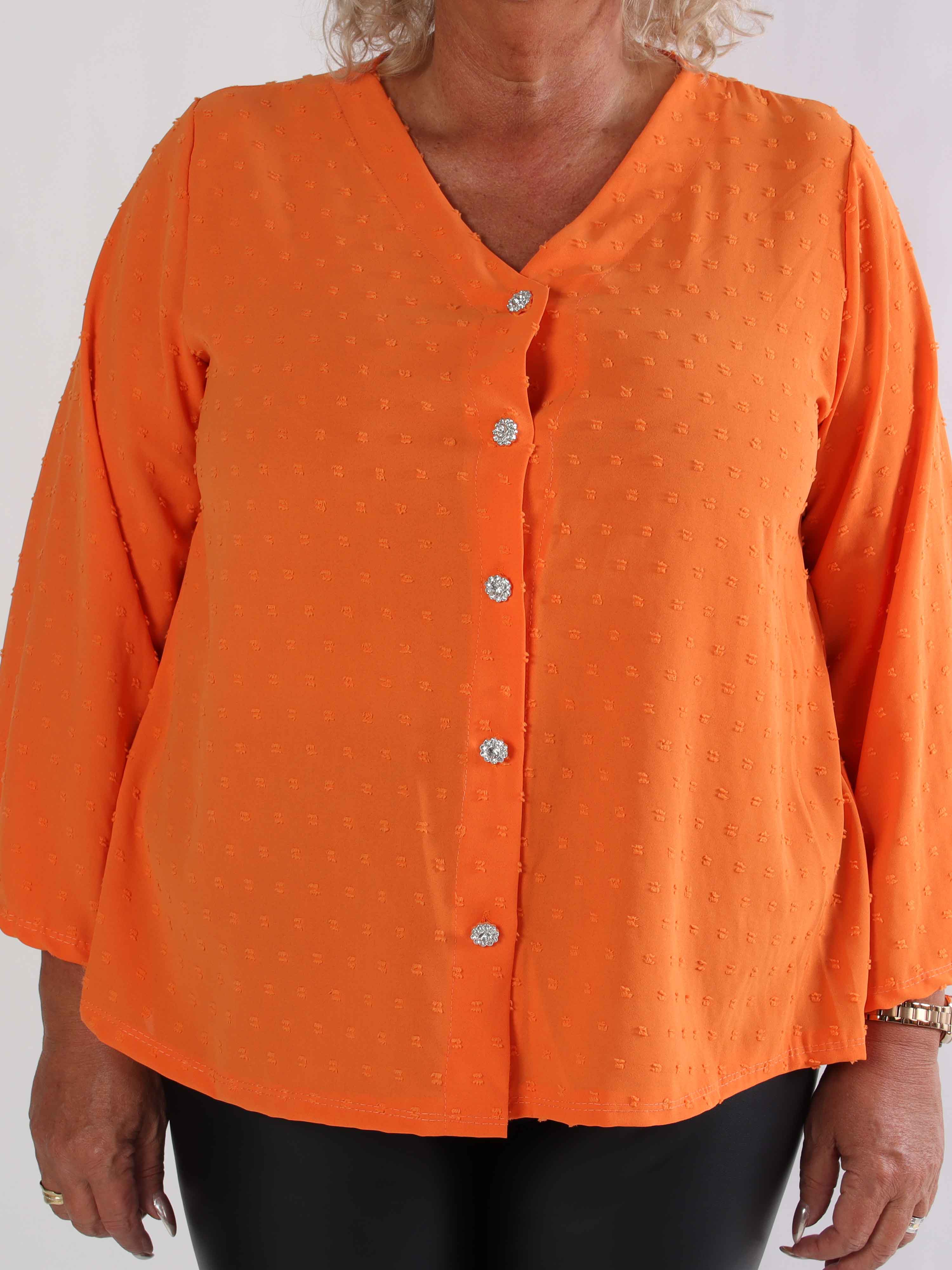 Iselin - Söt plus size tunika med prickiga detaljer och silverknappar