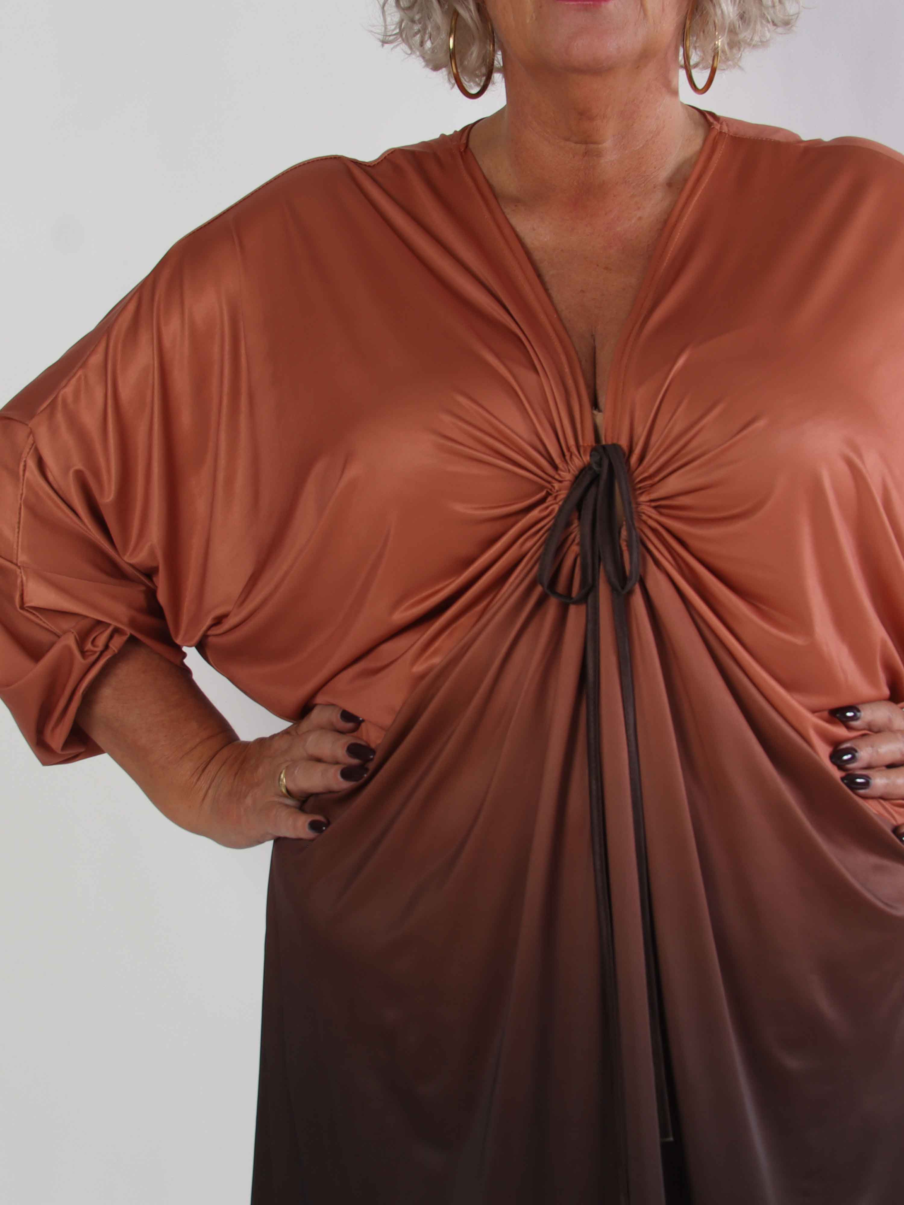 Ismene - Lång plus size tunikaklänning i flera färgnyanser