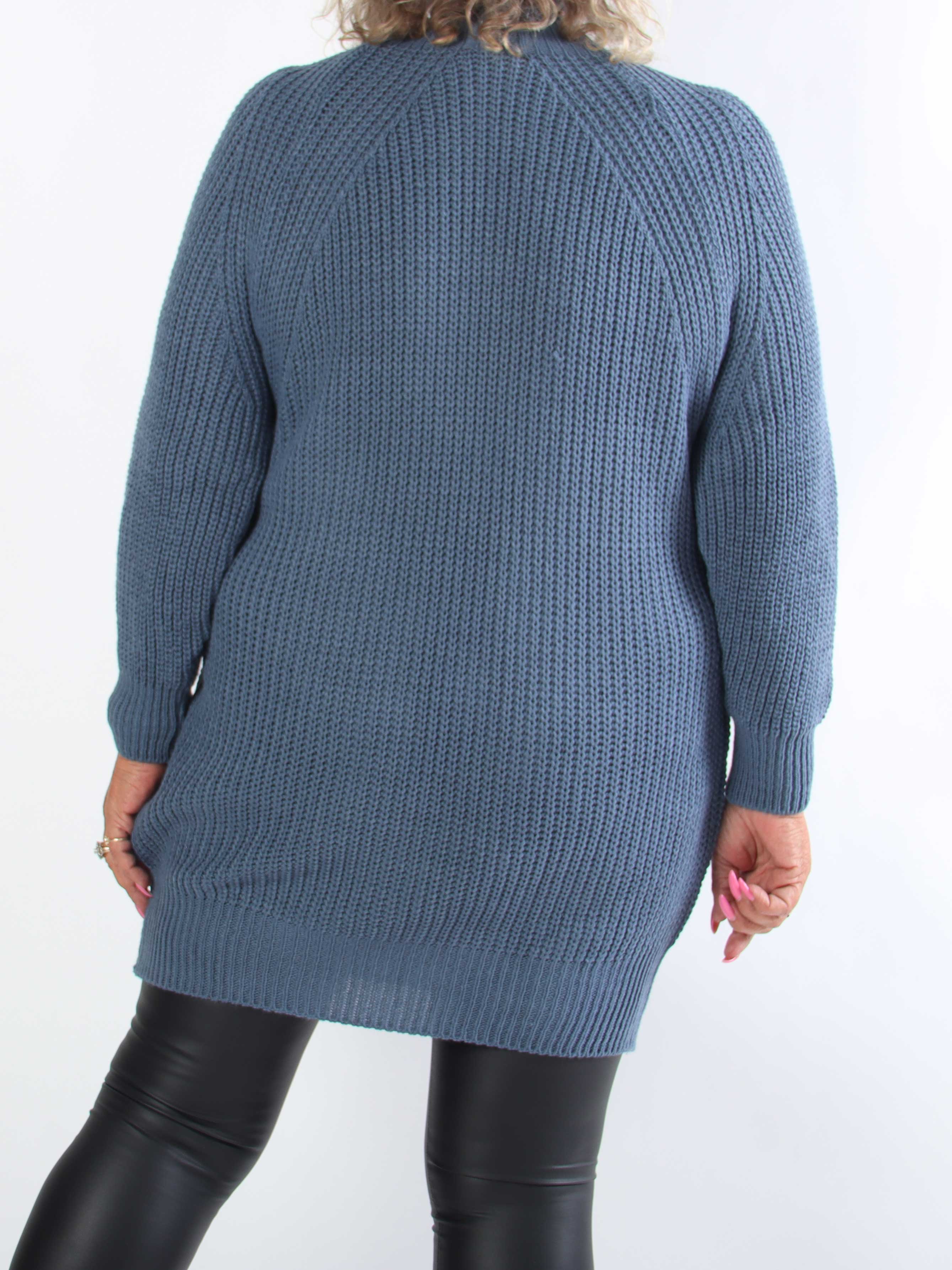 Isolde - Plain plus size strikkjole med høj hals
