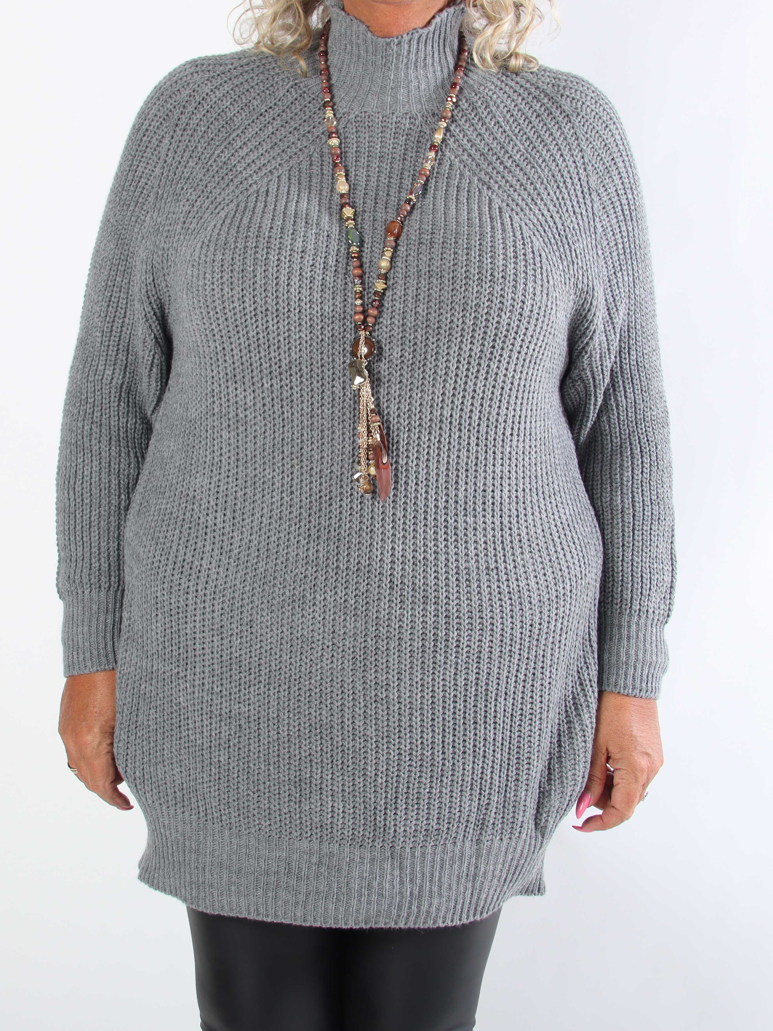Isolde - Plain plus size strikkjole med høj hals