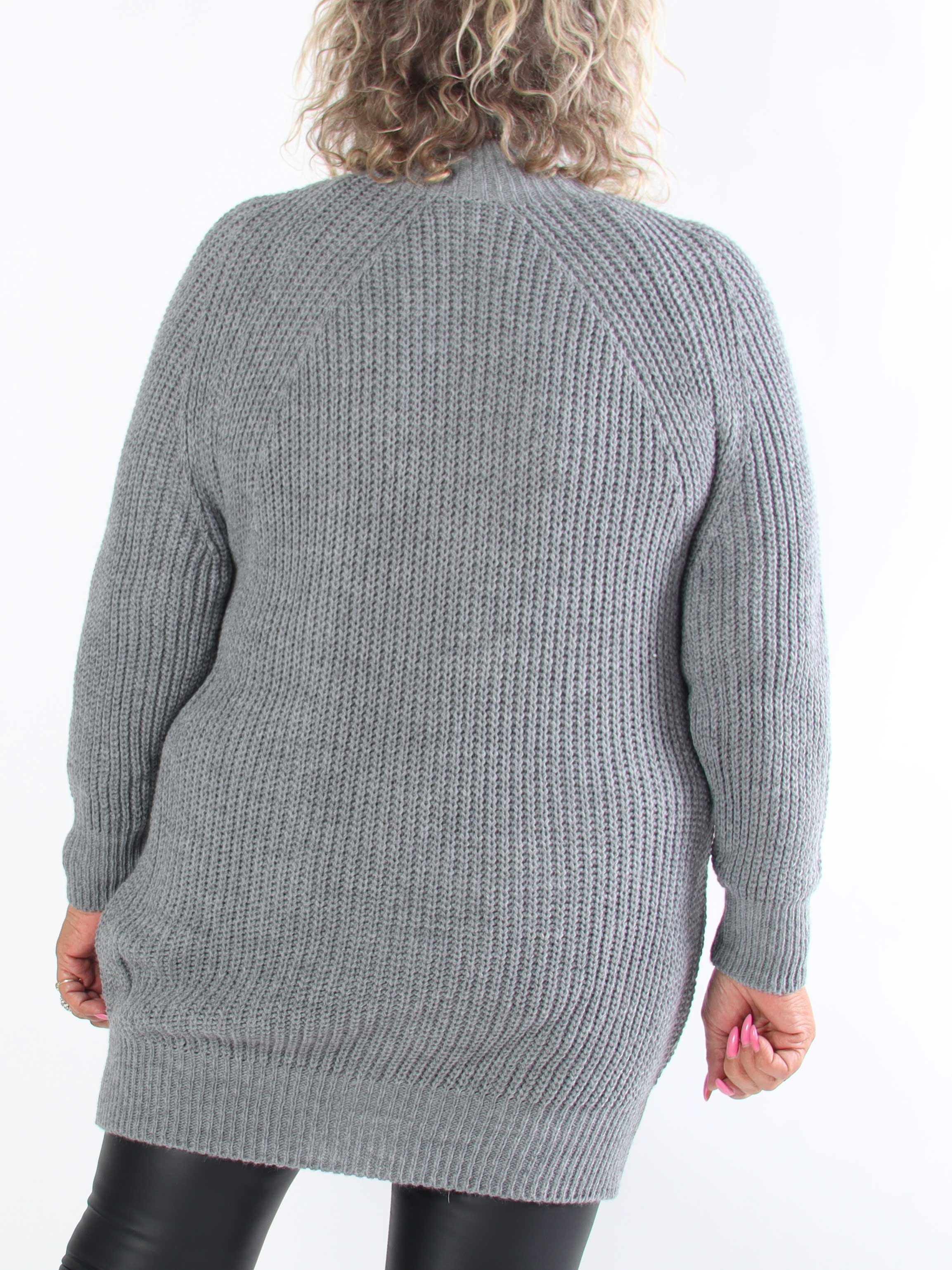 Isolde - Plain plus size strikkjole med høj hals