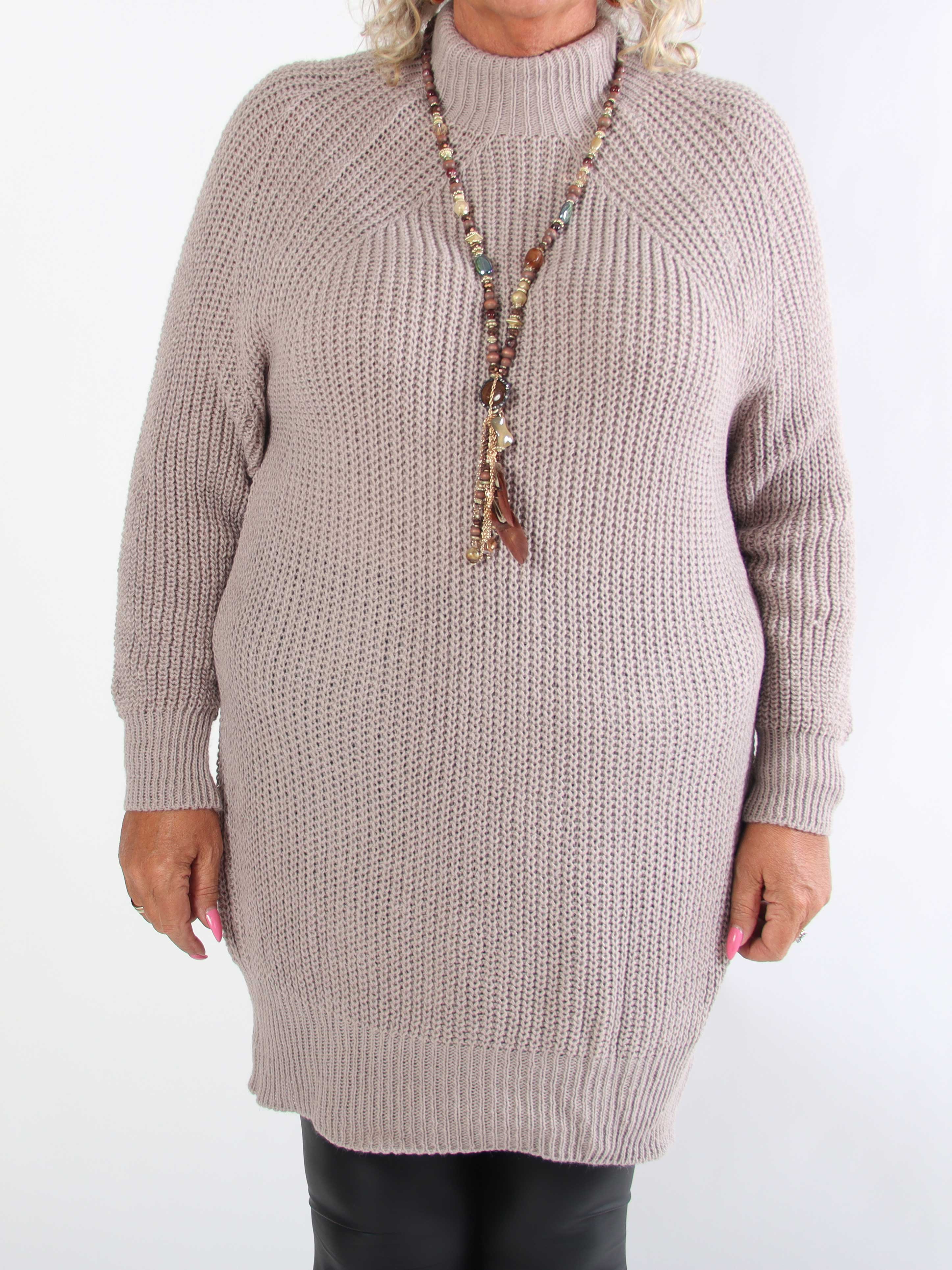Isolde - Plain plus size strikkjole med høj hals