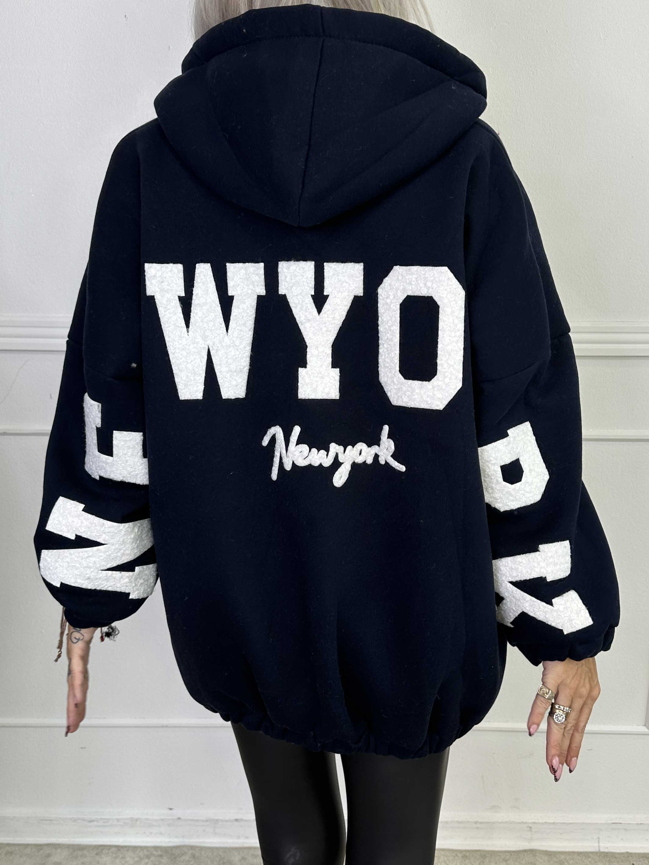Iverna - Mjuk oversize hoodie med text