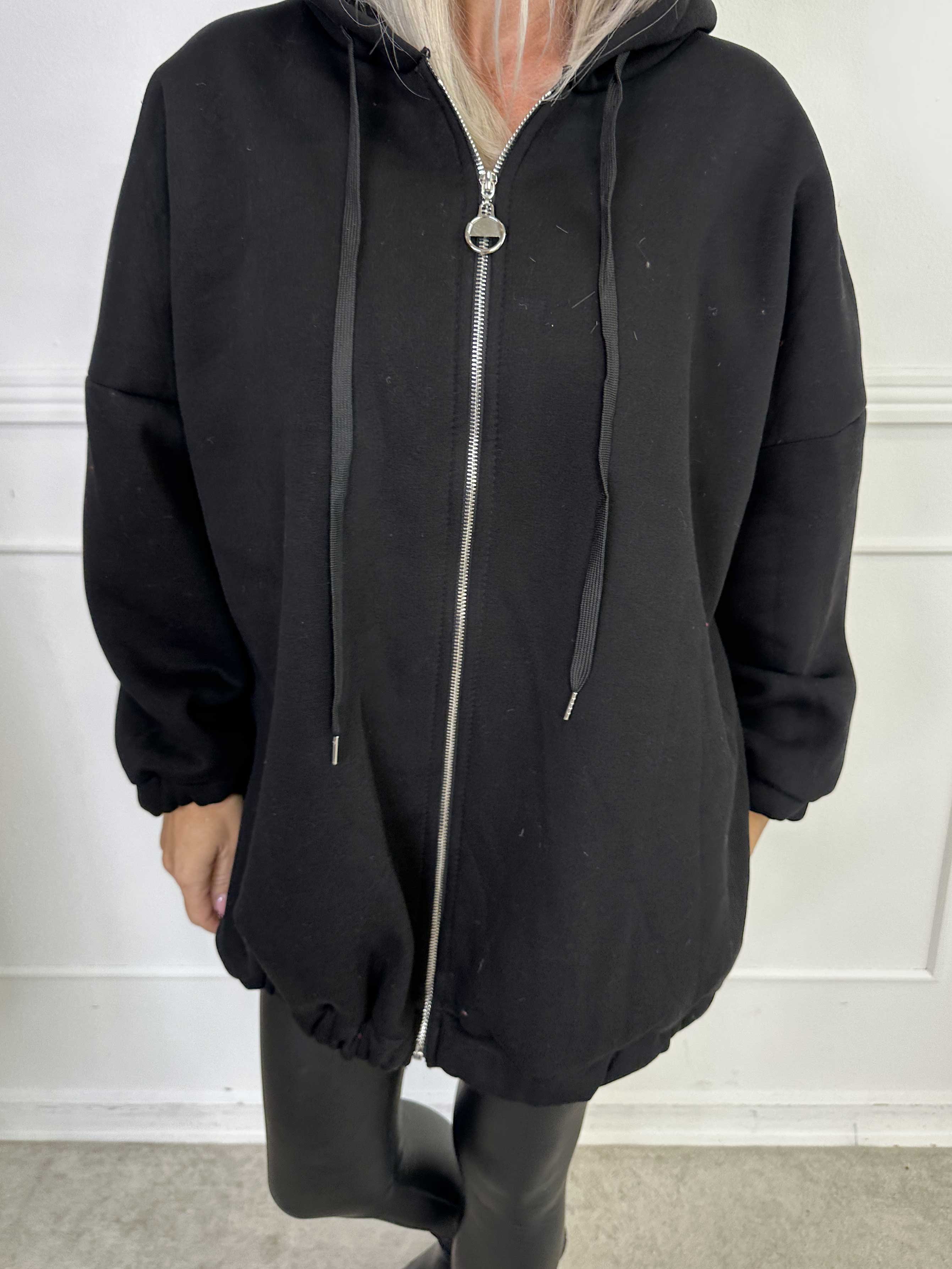 Iverna - Mjuk oversize hoodie med text