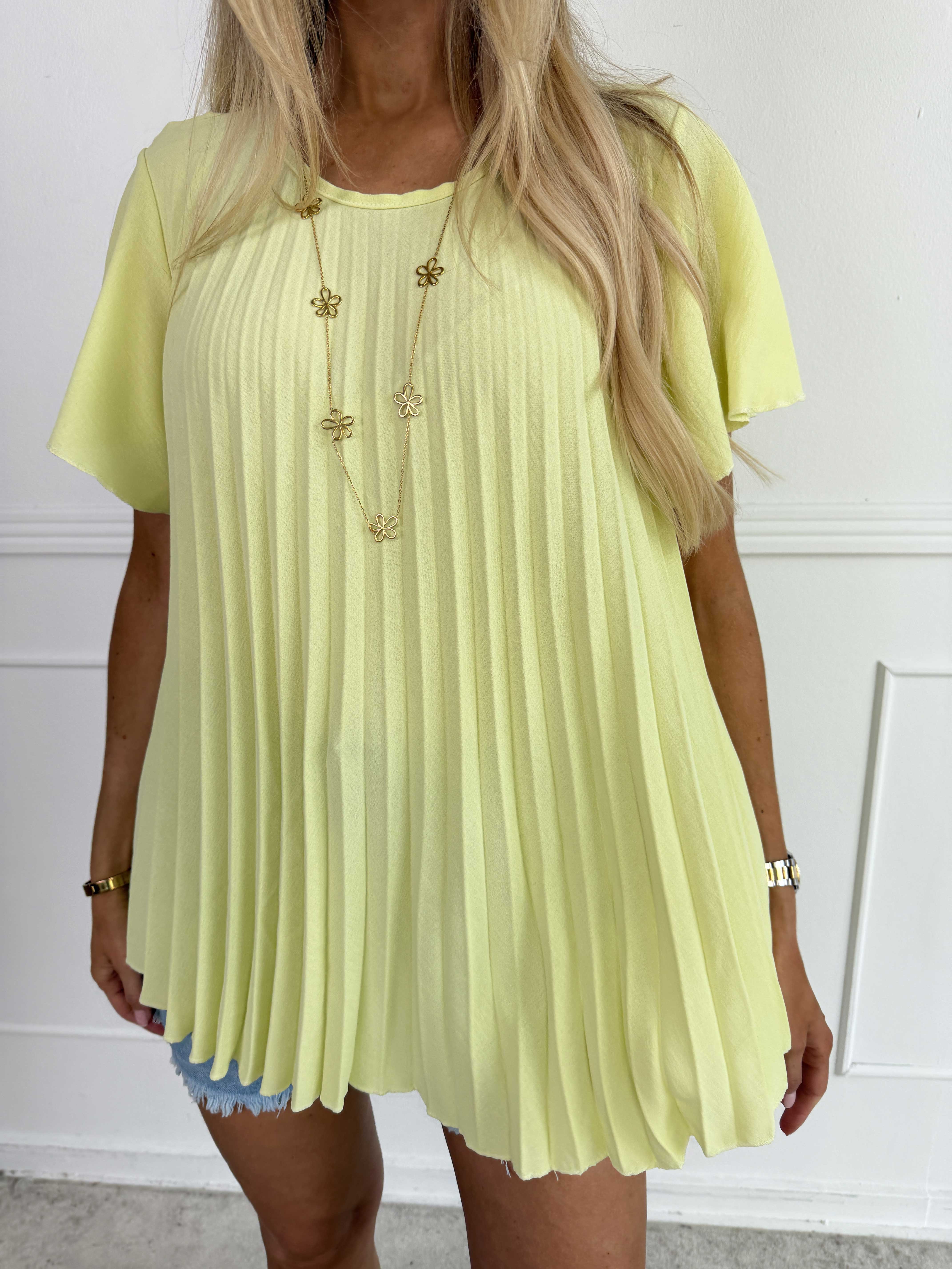Juna - Lätt och luftig plisserad plus size T-shirt i viskosblandning