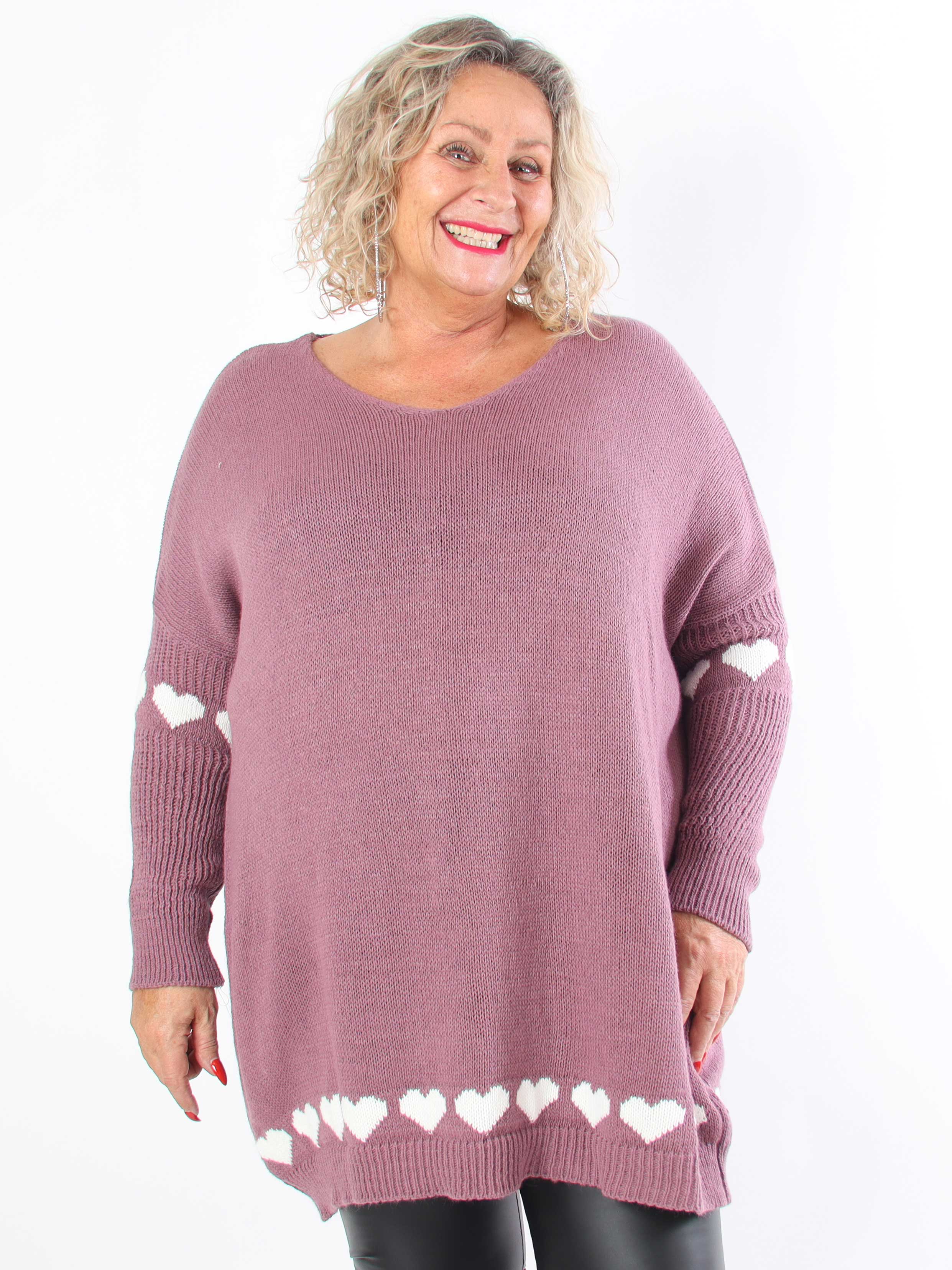 Katerina - Plus size-stickad tröja med söta hjärtdetaljer