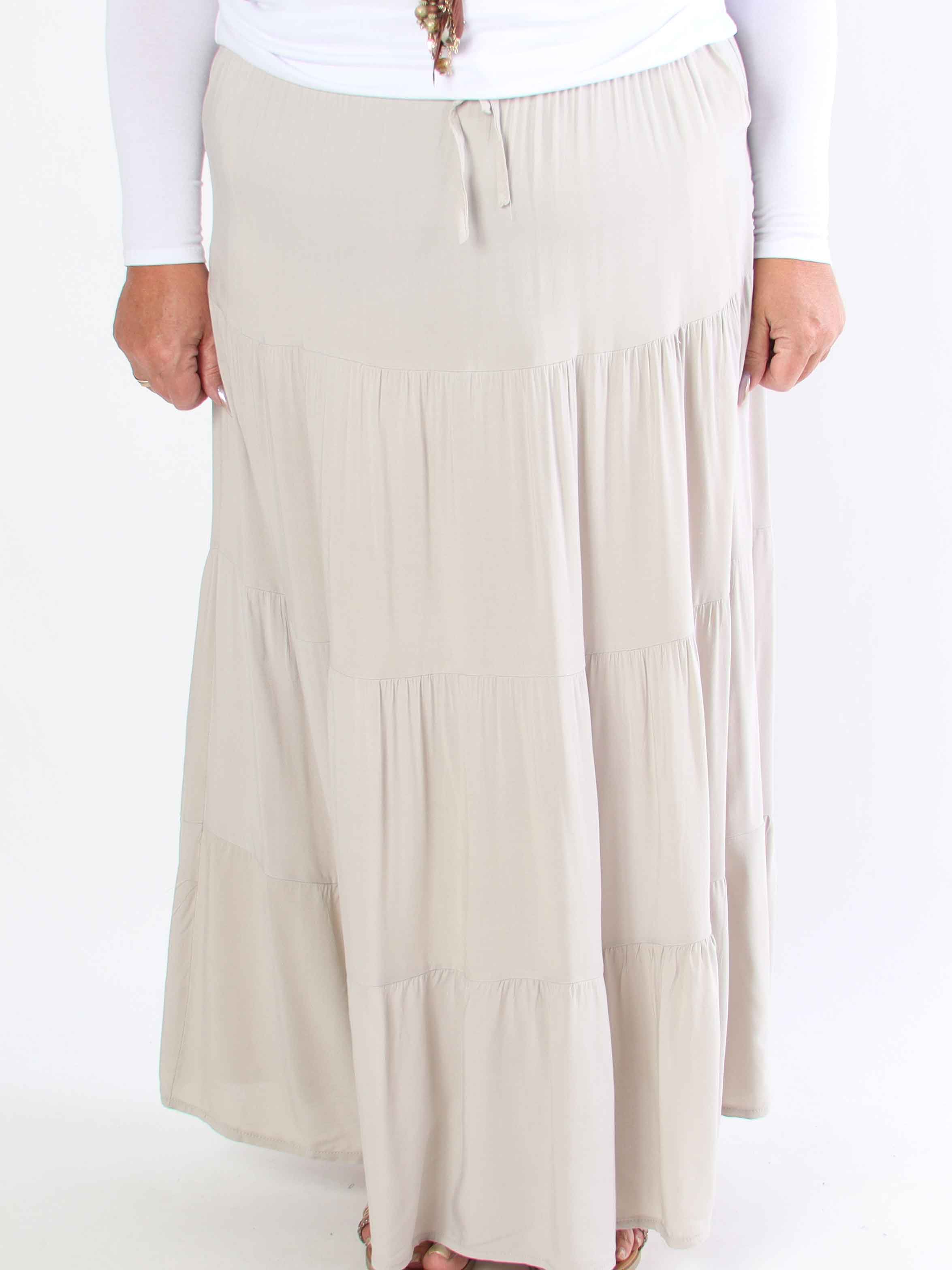 Kayla - Plus size kjol i viskos med lager-på-lager-look