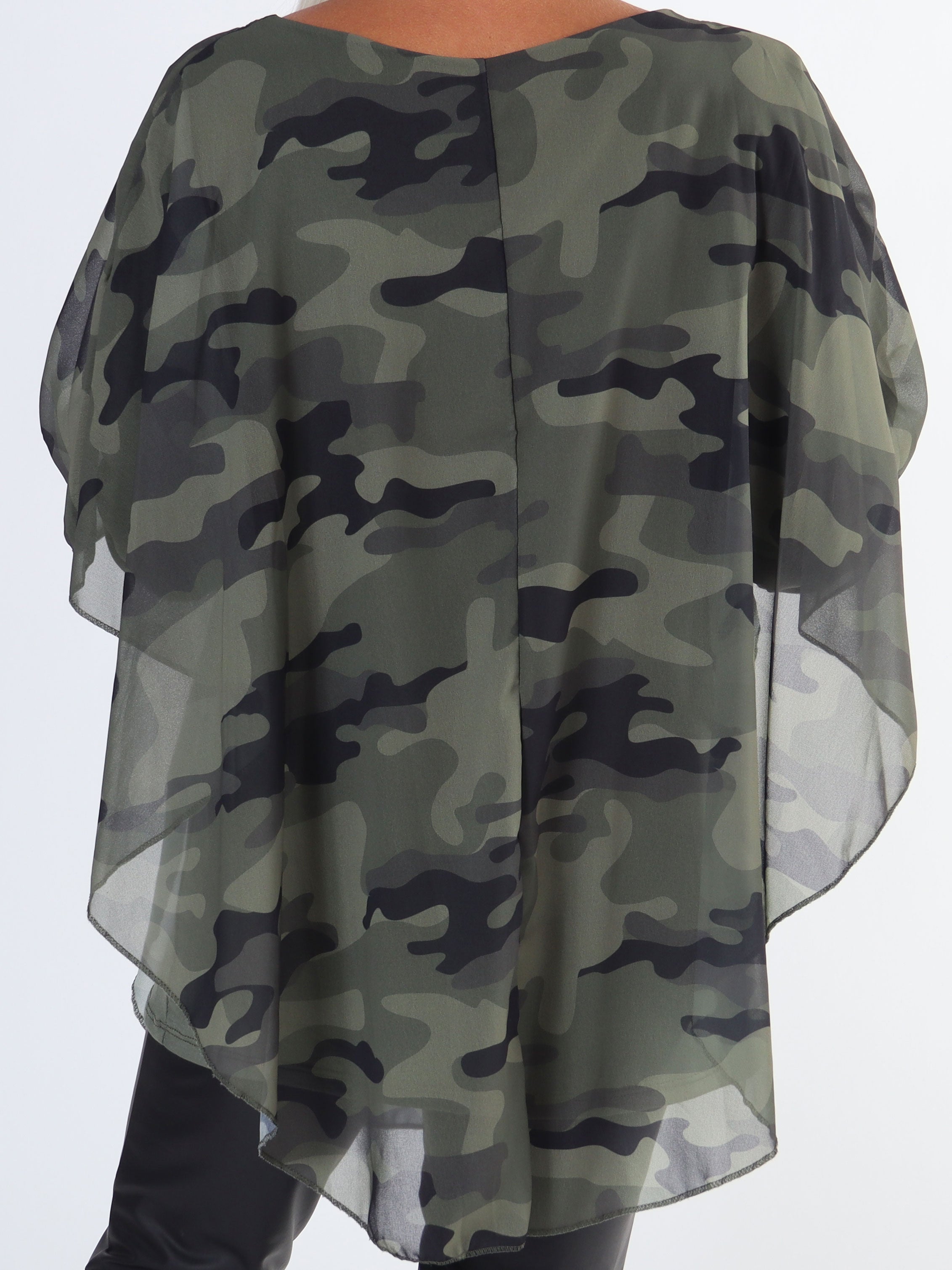 Kenya Camo Shirt - Plus size tunika med militärmönster i chiffong