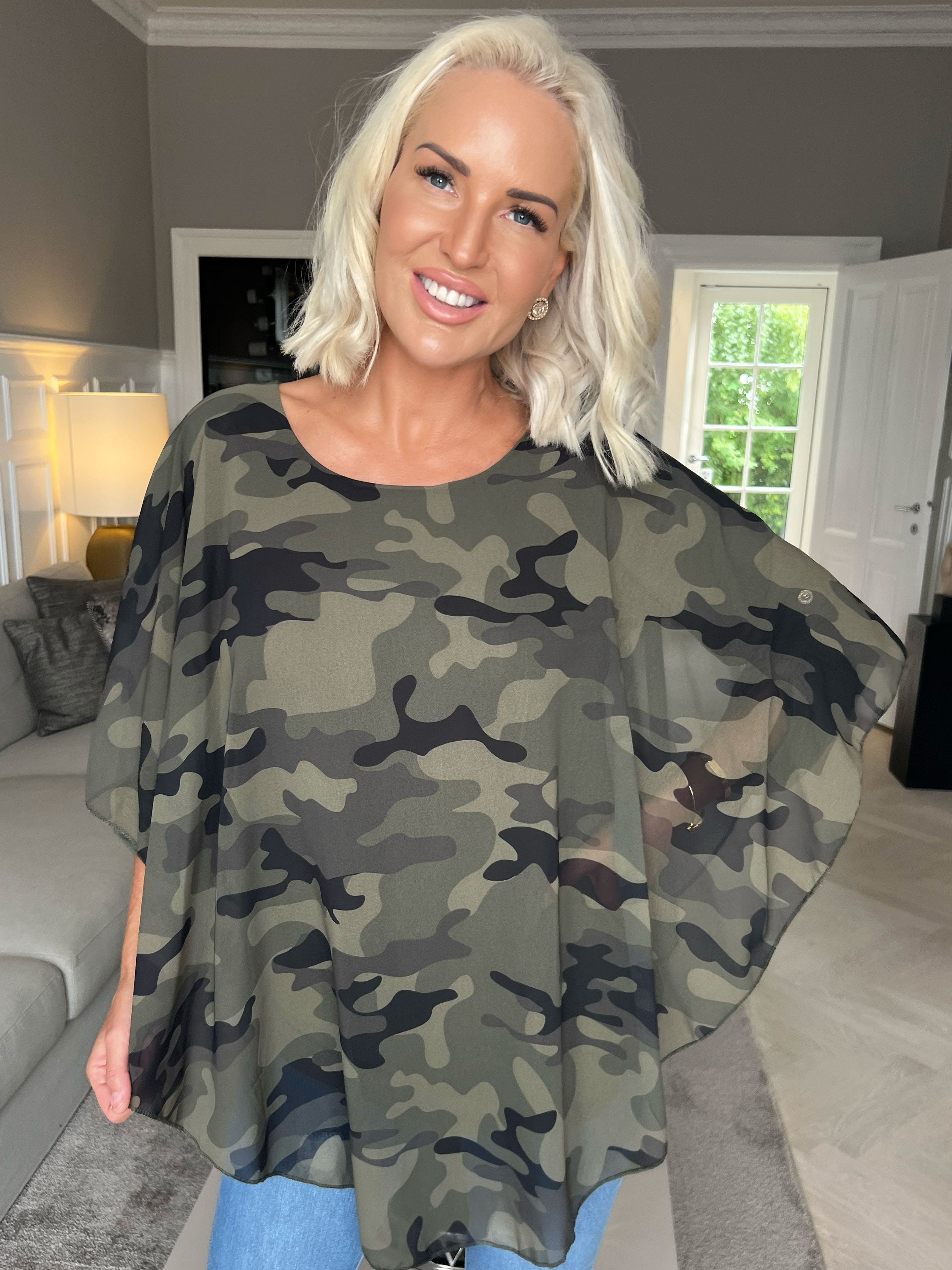 Kenya Camo Shirt - Tunika med kamouflagemönster i chiffong
