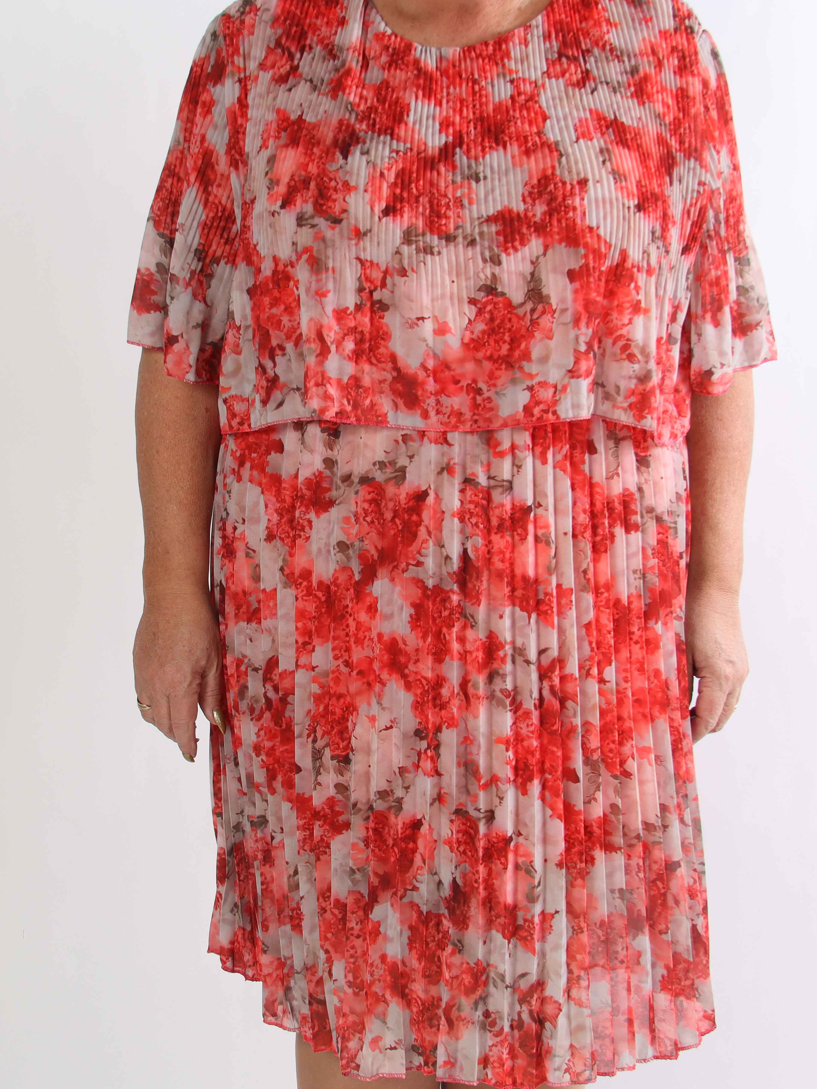 Kristina Flower - Sød blomstret plus size kjole med flæselag