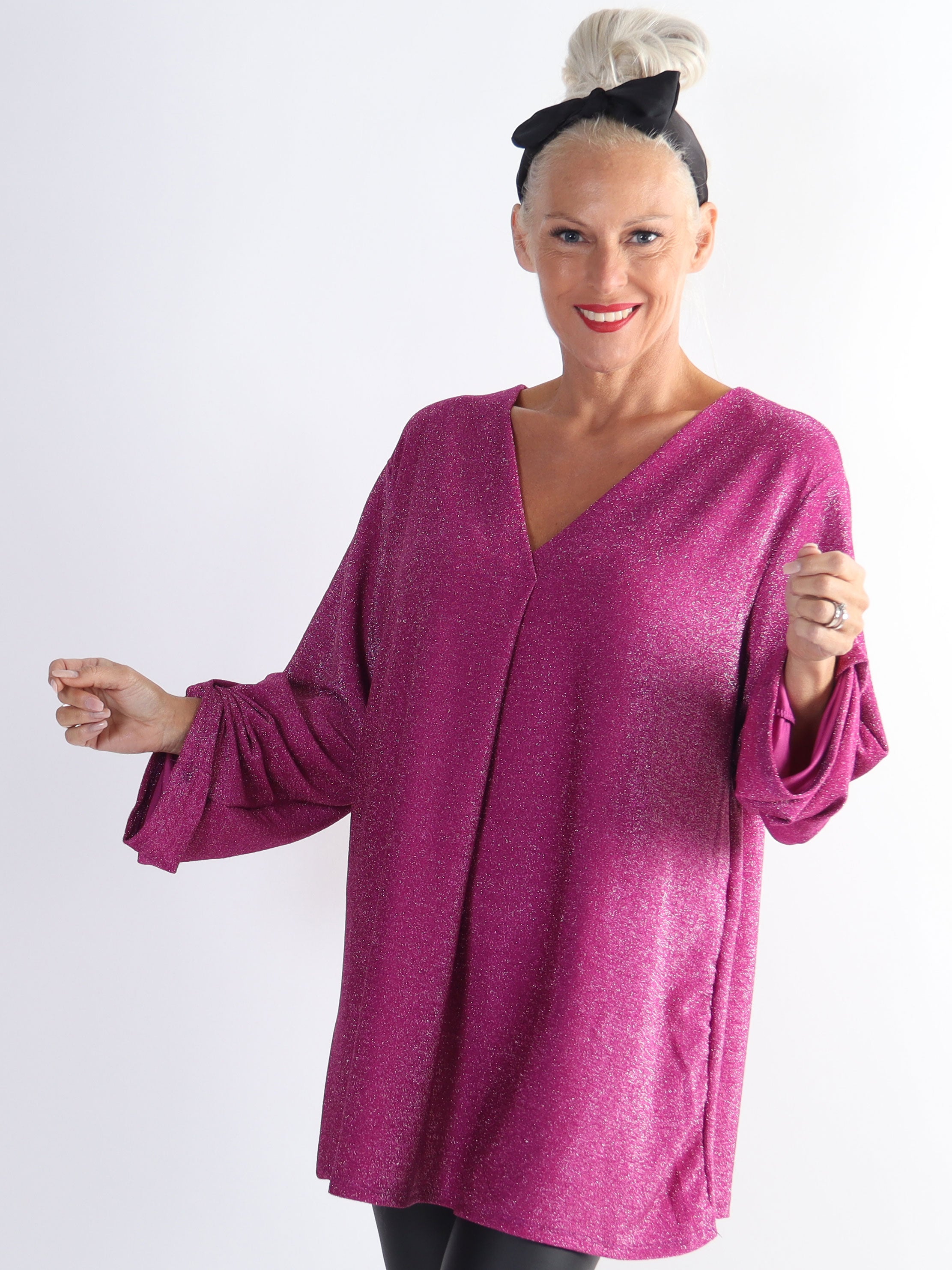 Larna Glitter - Plus size tunika med glittertrådar och v-ringning