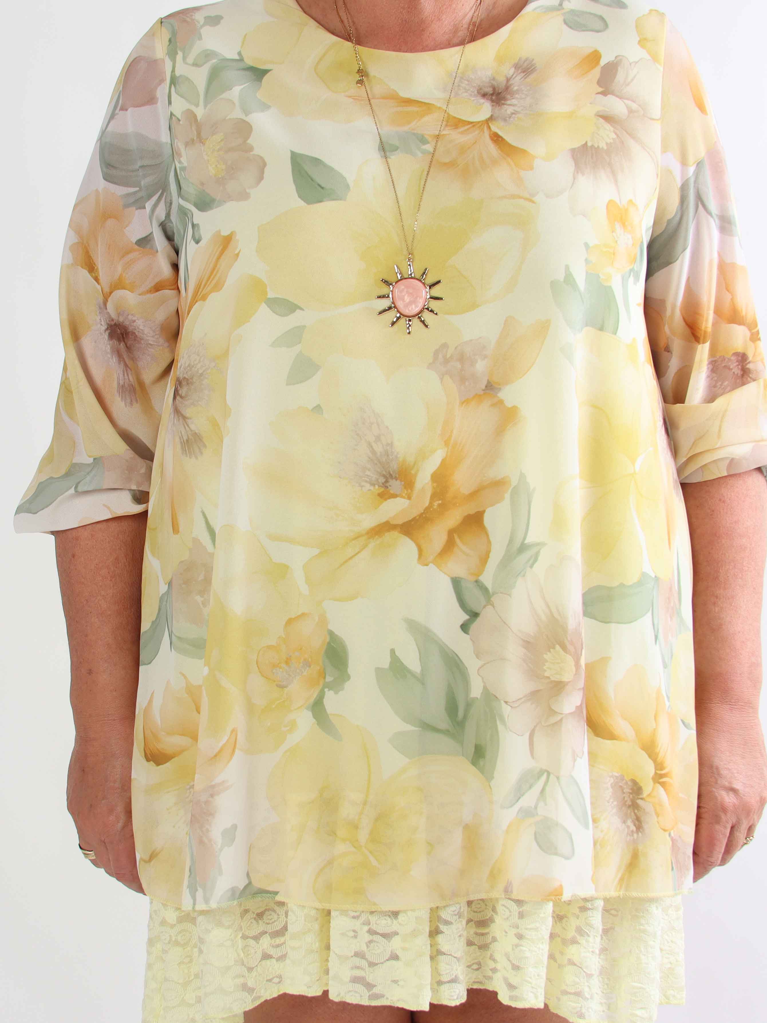 Lauren - Blommig plus size chiffongklänning med tunika och spetskant