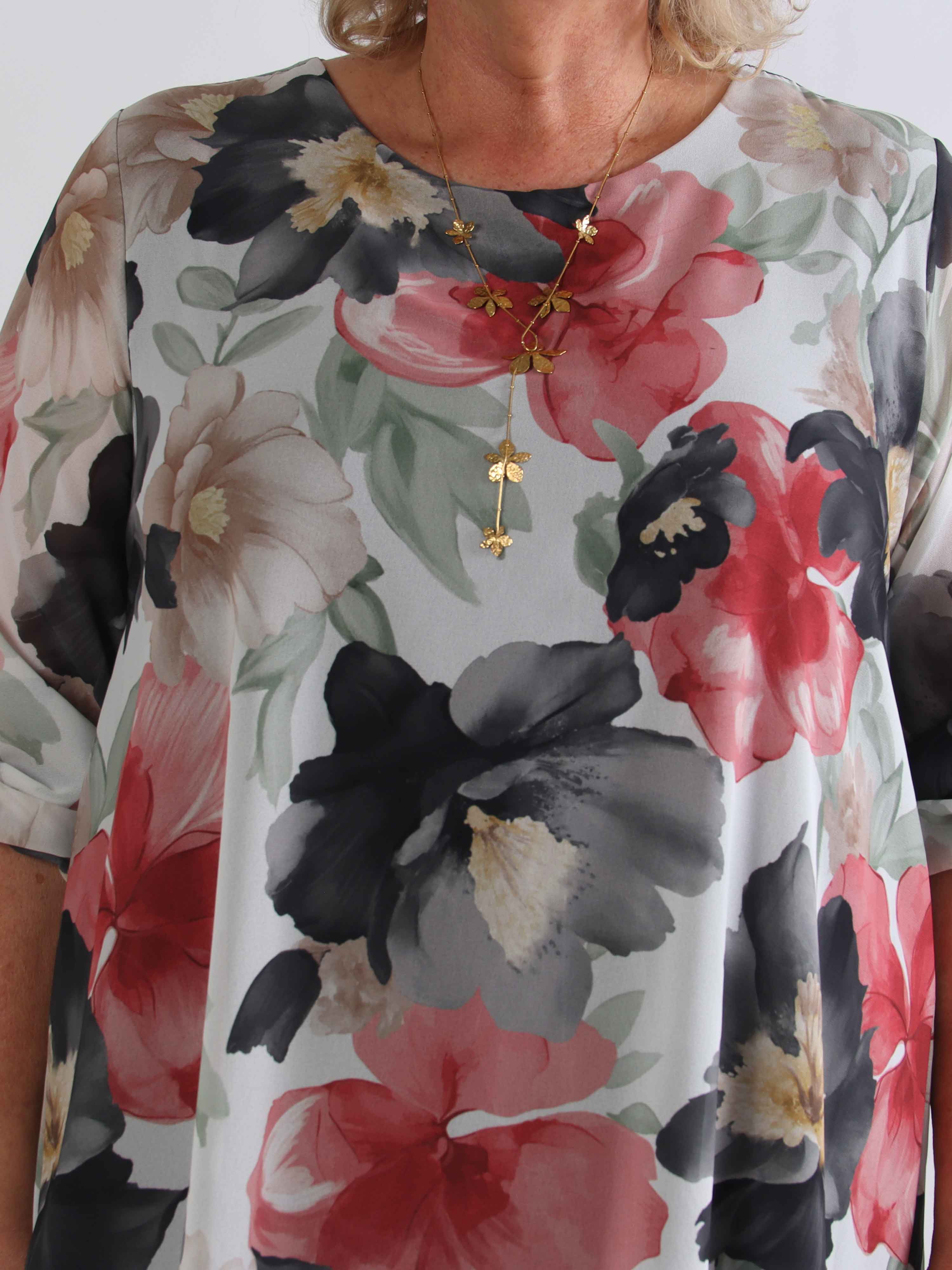 Lauren - Blommig plus size chiffongklänning med tunika och spetskant