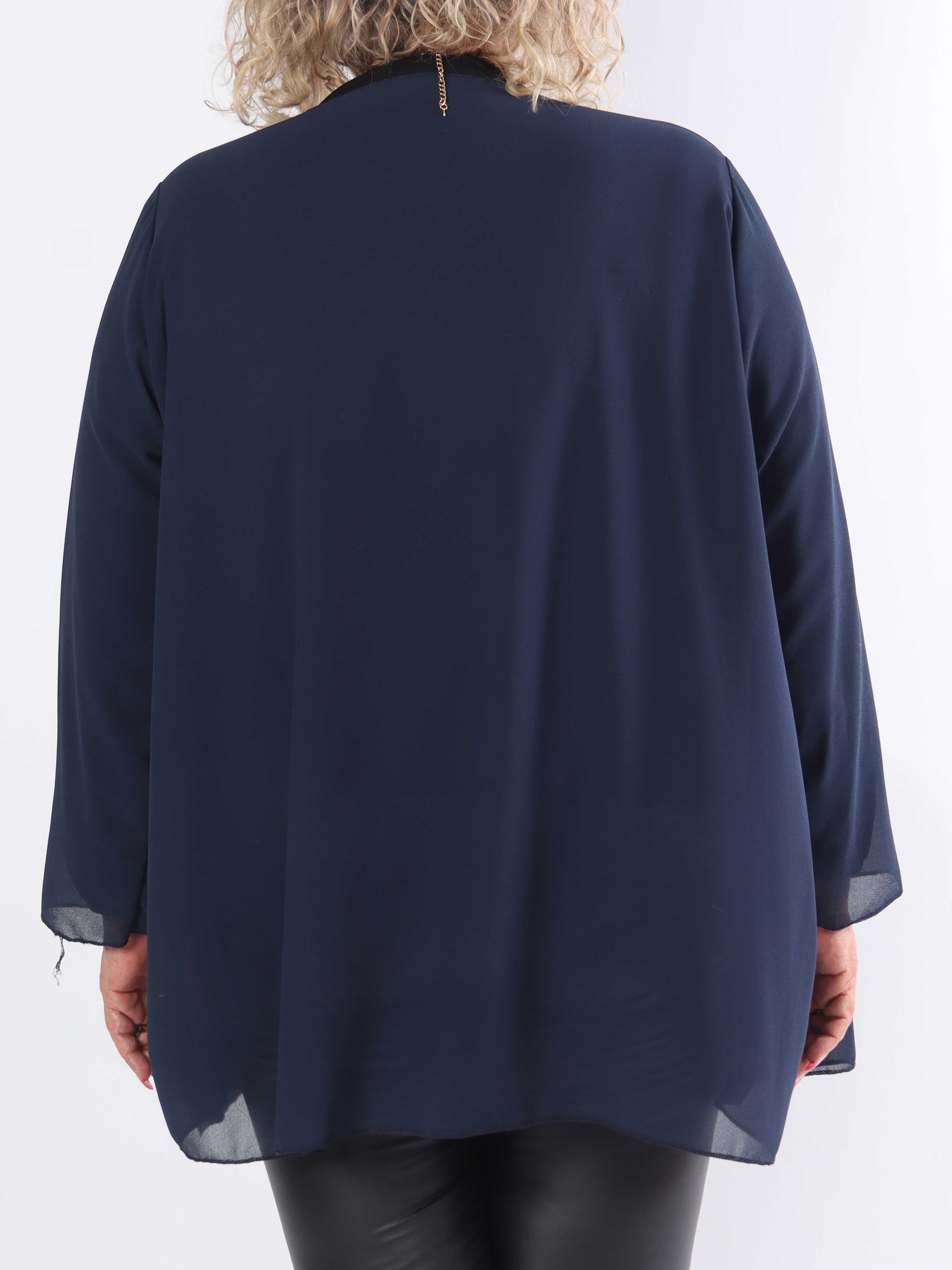 Layla - Kort lätt plus size-kofta i chiffong