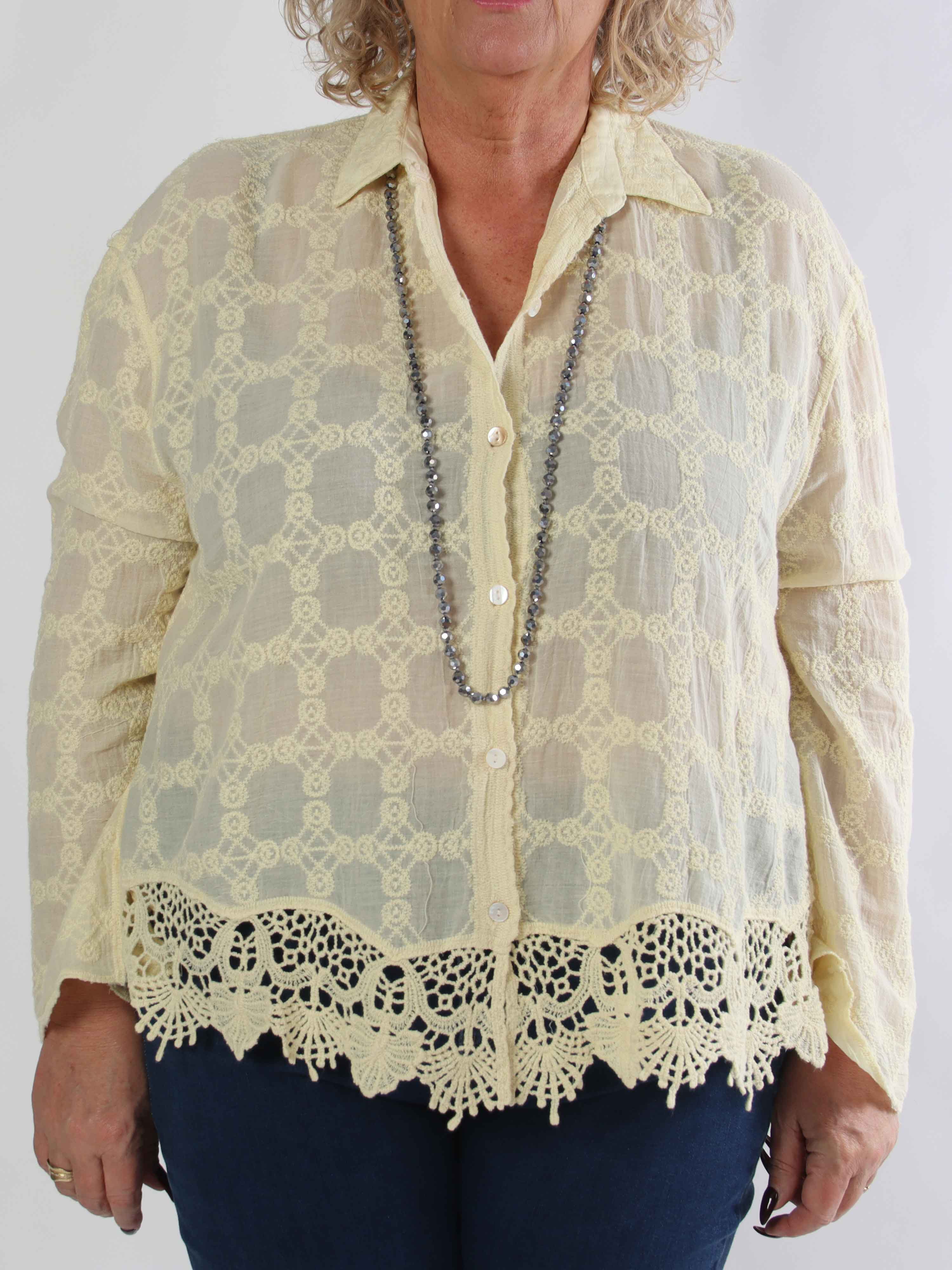 Litzy - Plus size bomuldsskjorte med fine broderier og blondekant