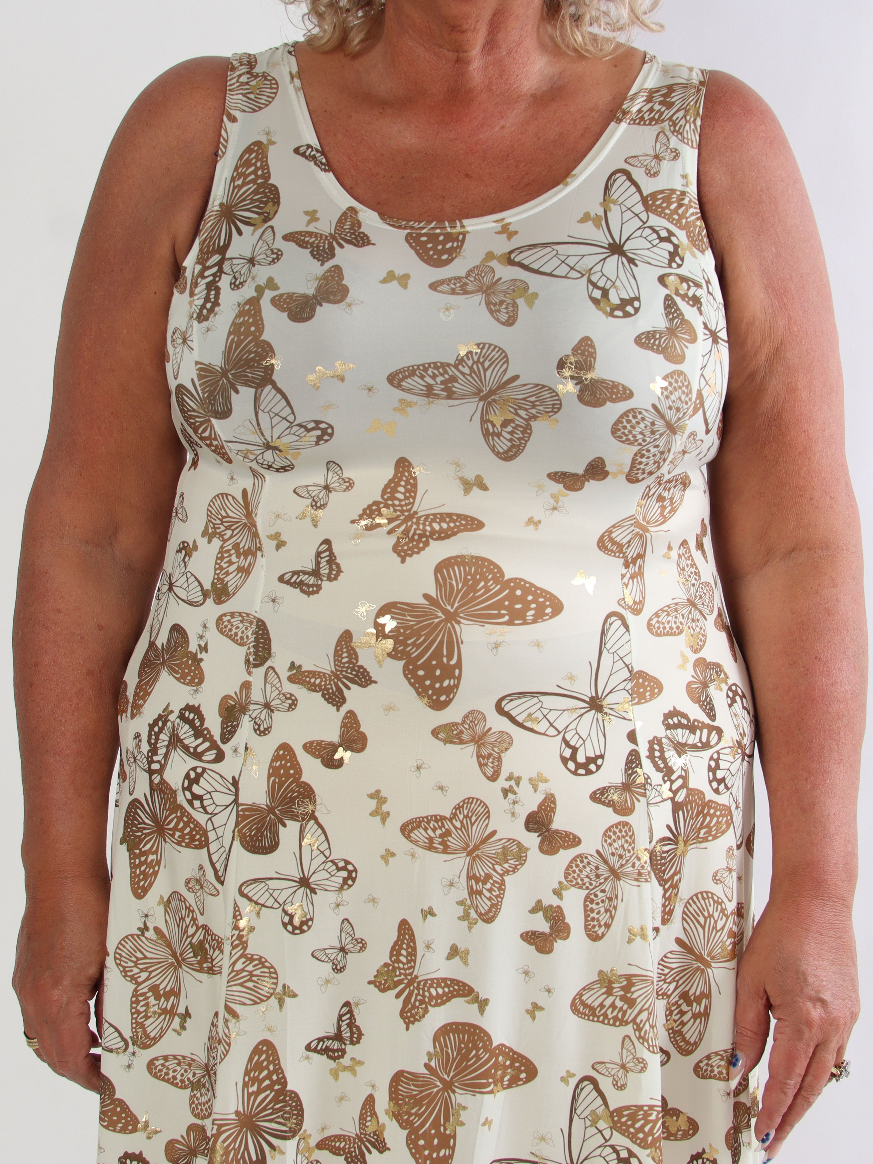 Maj Butterfly - Elastisk plus size sommarklänning i a-linjeform med fjärilstryck