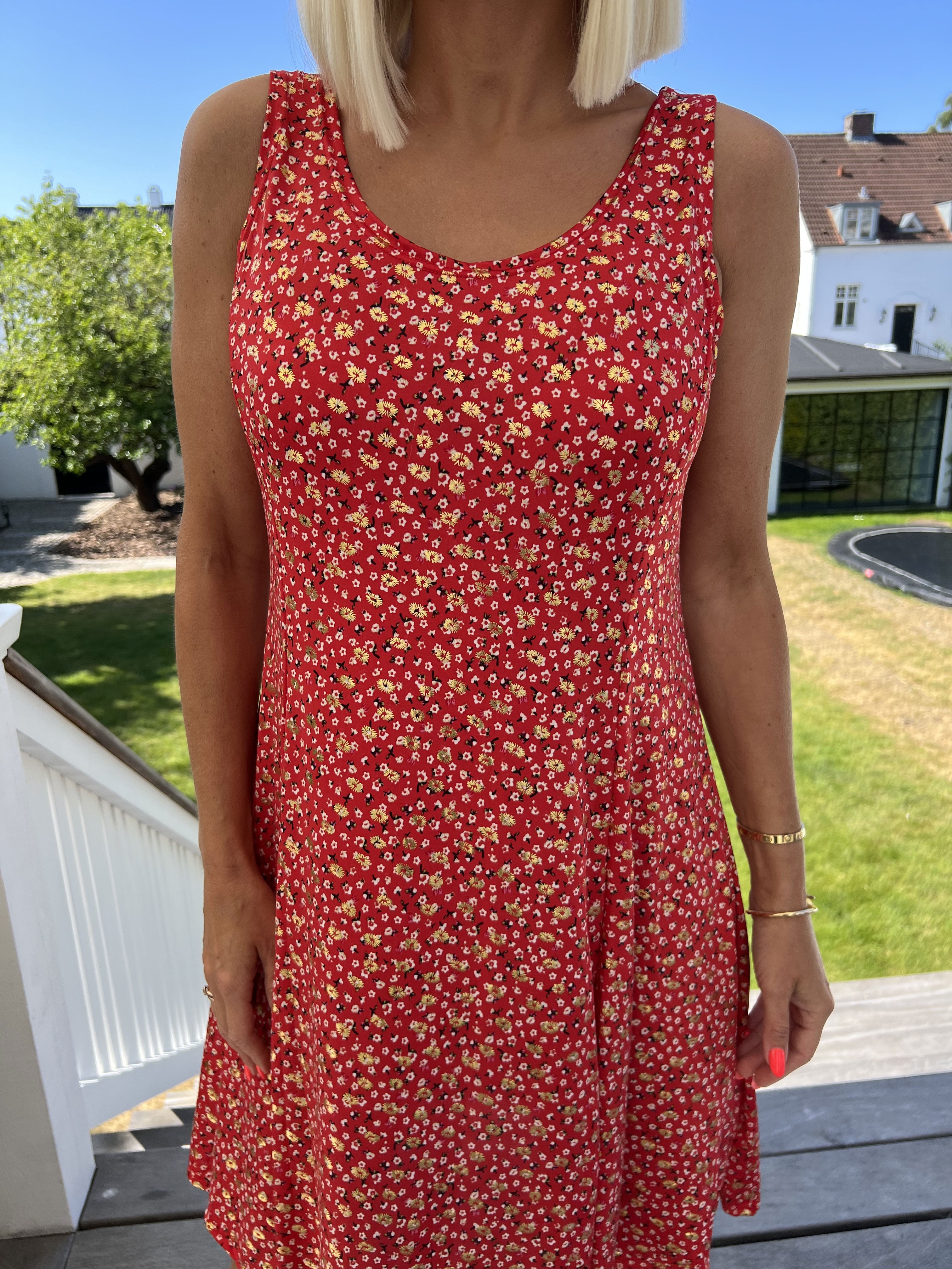 Maj Gold Flower - Söt elastisk sommarklänning med mönster