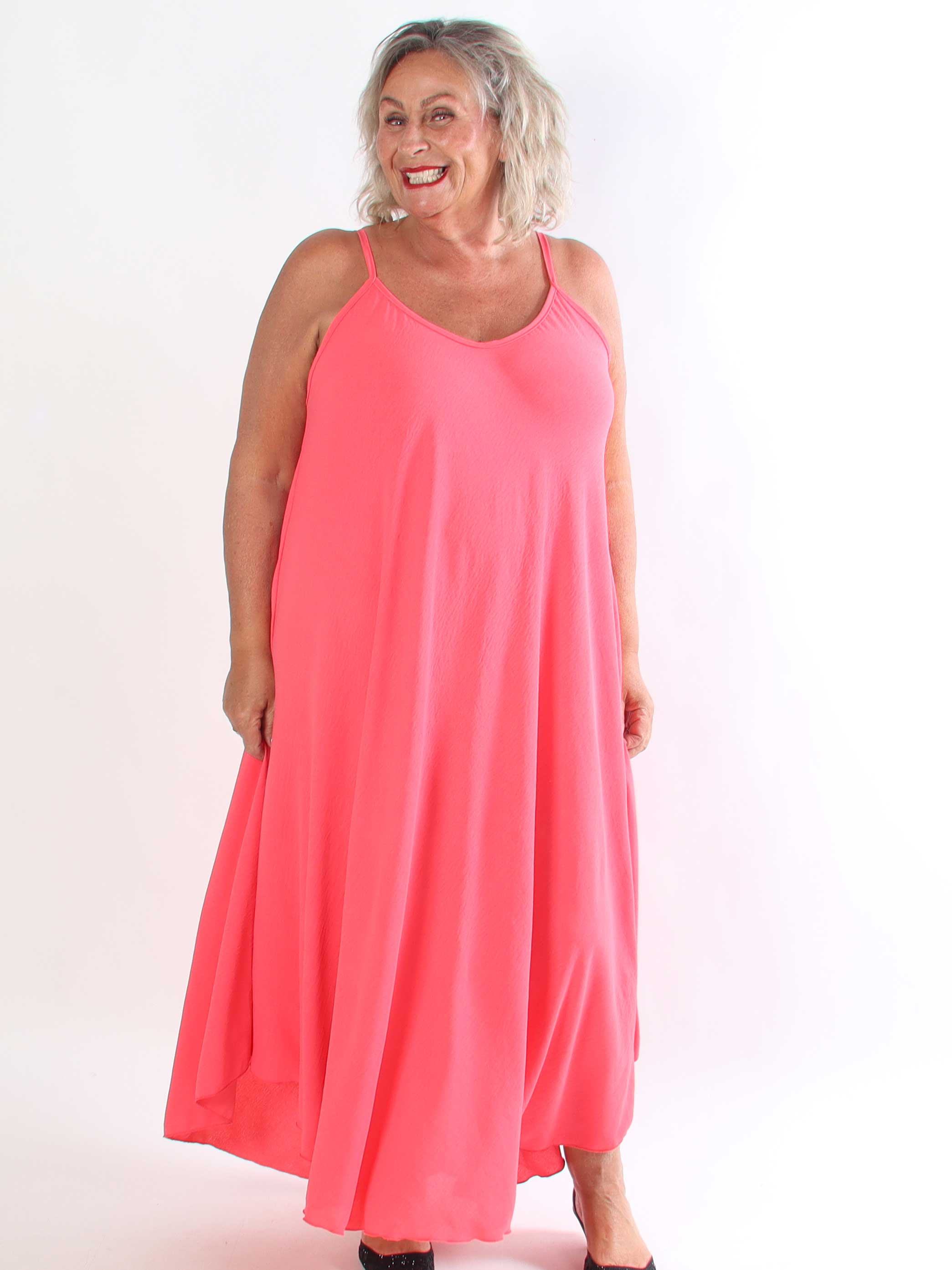 Marceline Long - Lang plus size stropkjole i viskose med A-facon