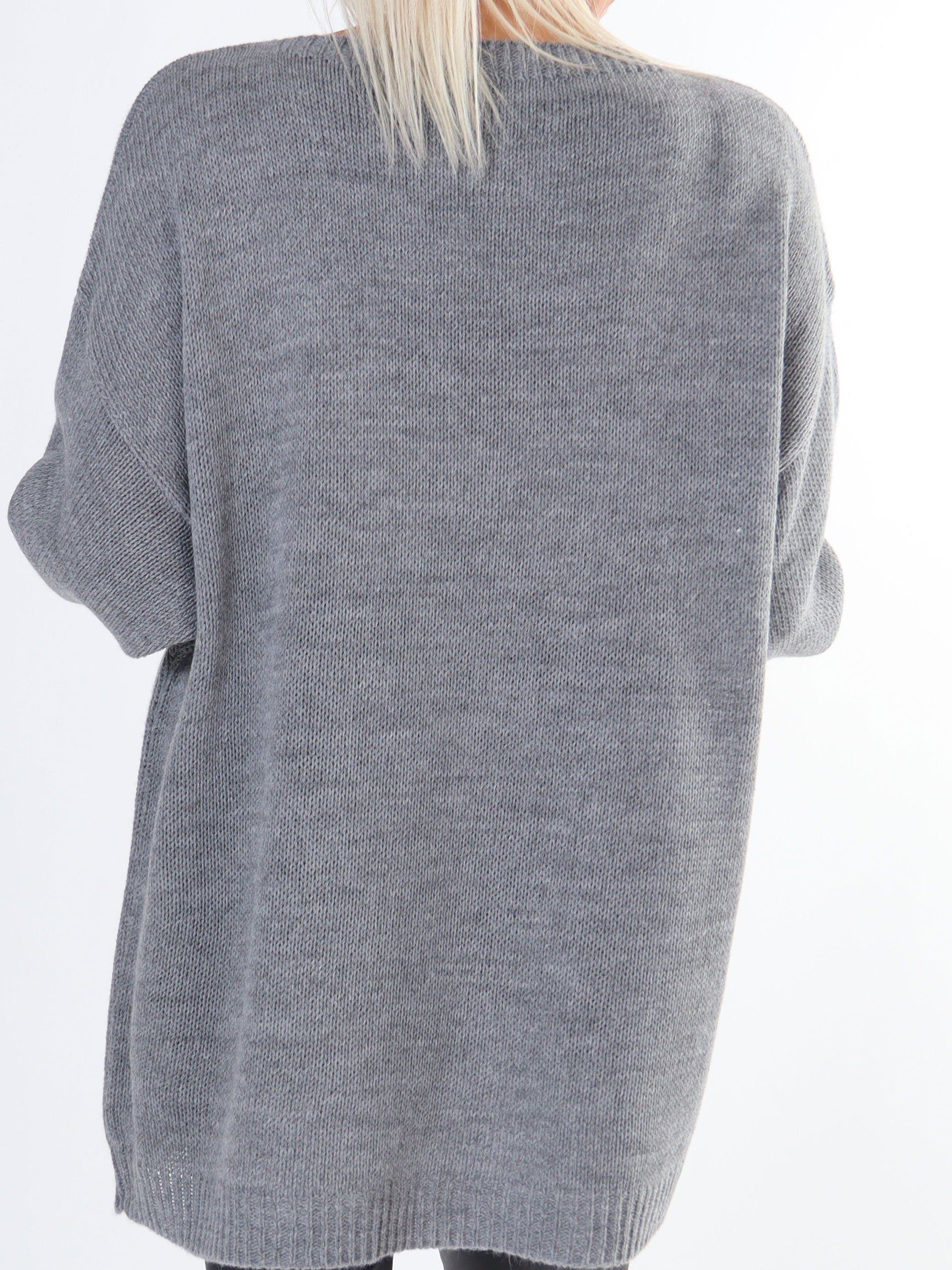 Mia - Stickad blus med fyrklöver i plus size-modell