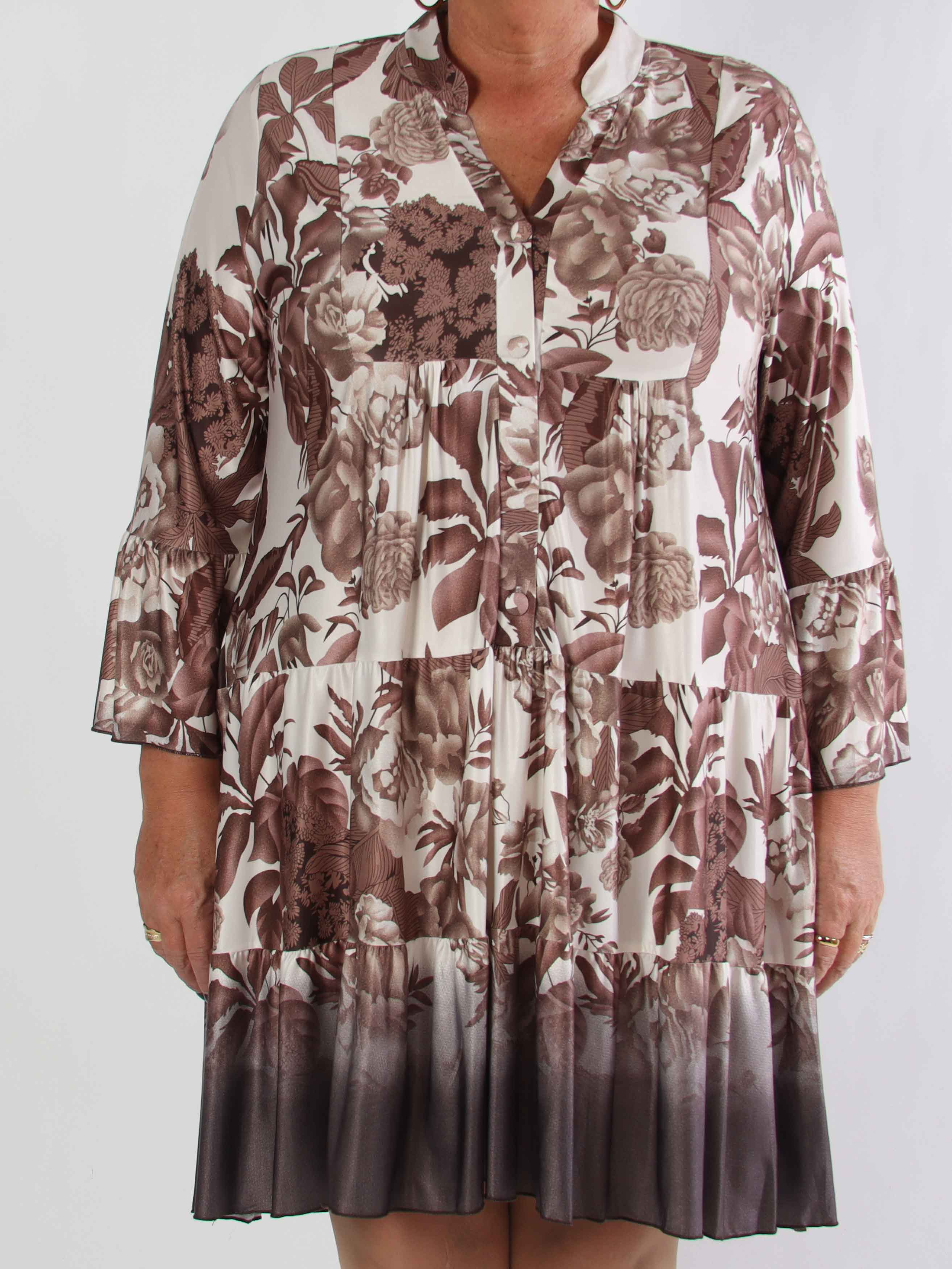 Milania Flower - Elastisk blommig plus size klänning med volanglager