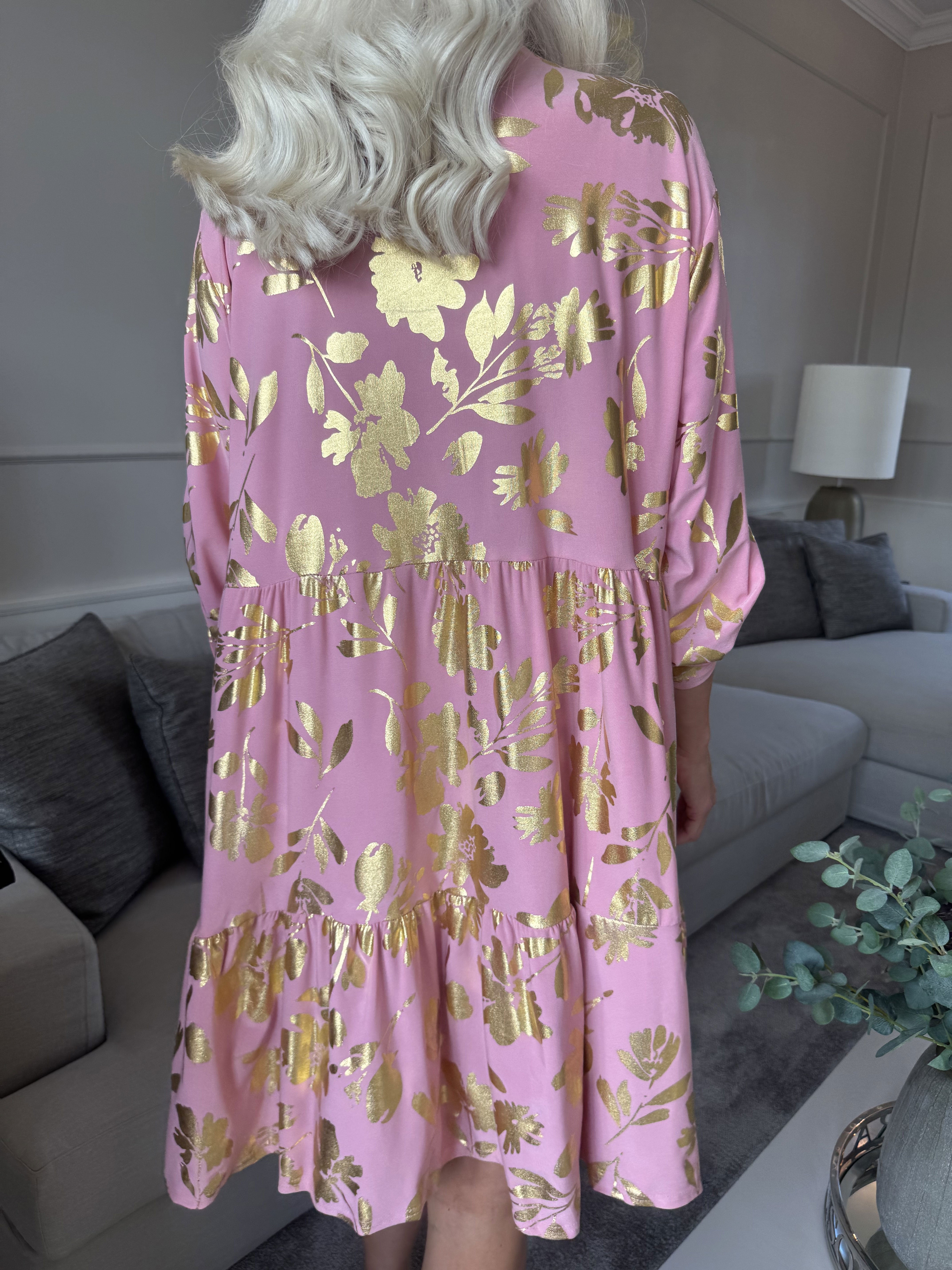 Milano Gold Flower Midi - Klänning med guldblad och lager-på-lager-look