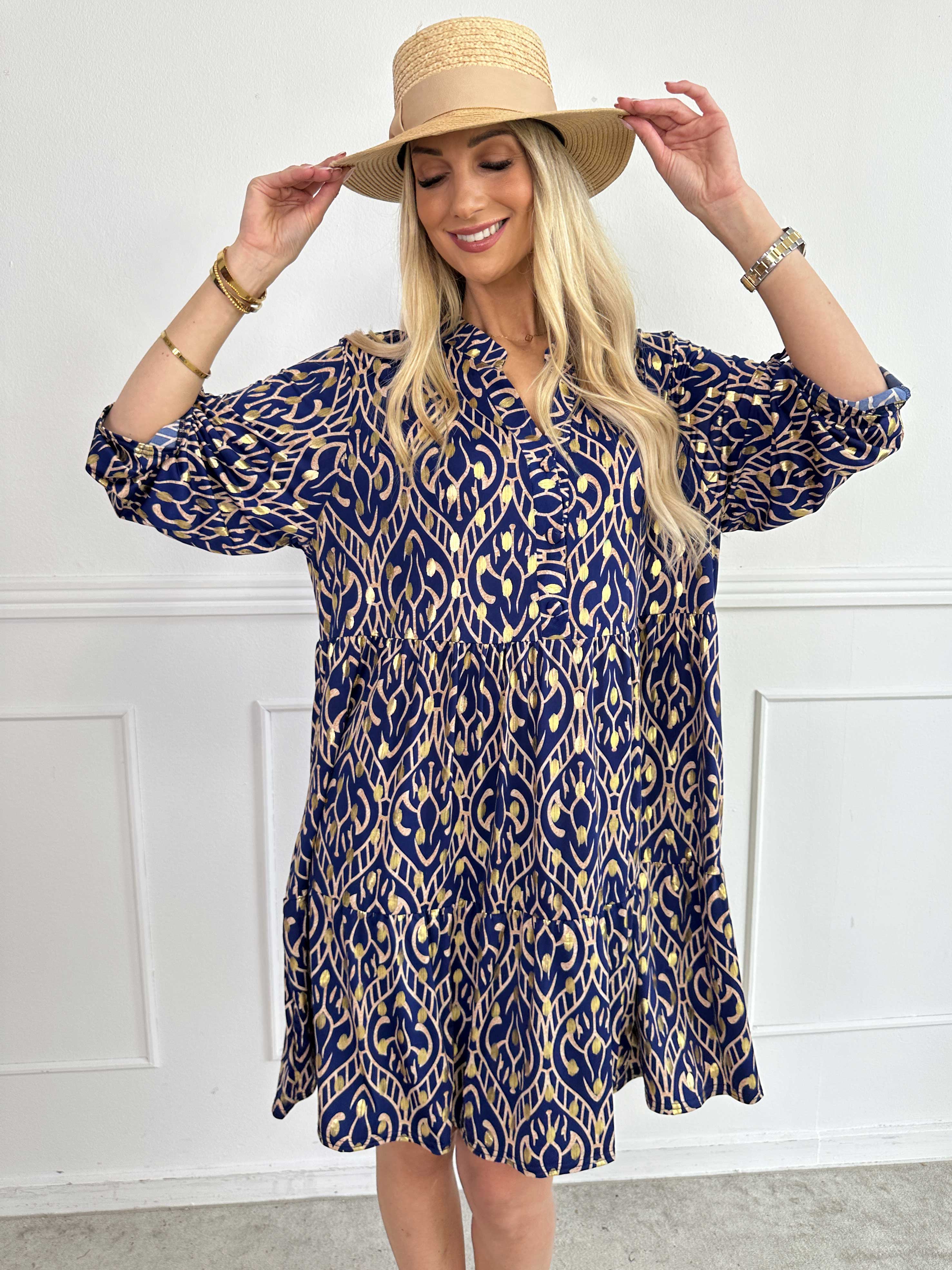 Milano Boho Midi - Mönstrad klänning med guldfärgade prickar och lager-på-lager-look