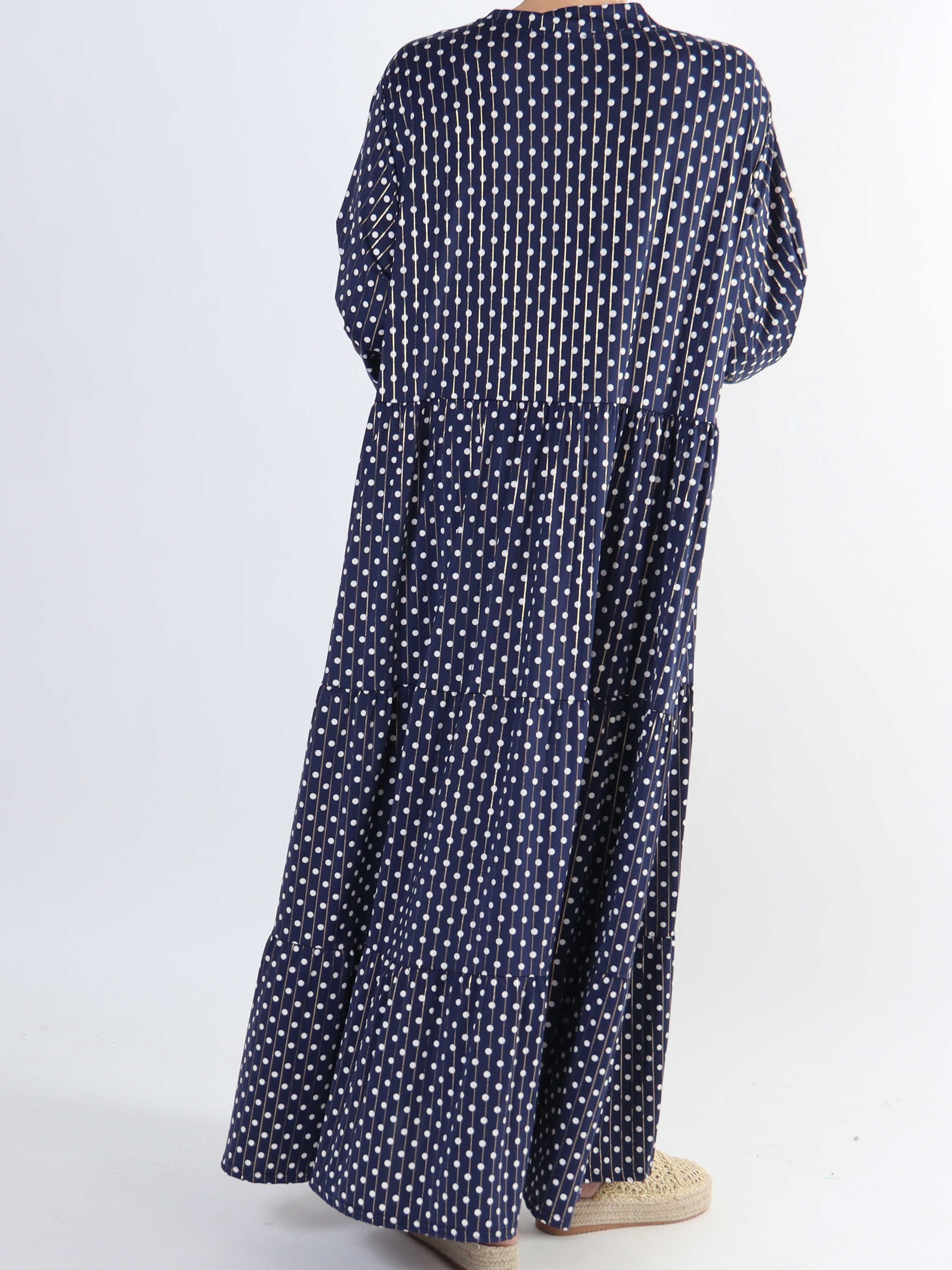 Milano Dot - Lång plus size-klänning med prickar och lager-på-lager-look