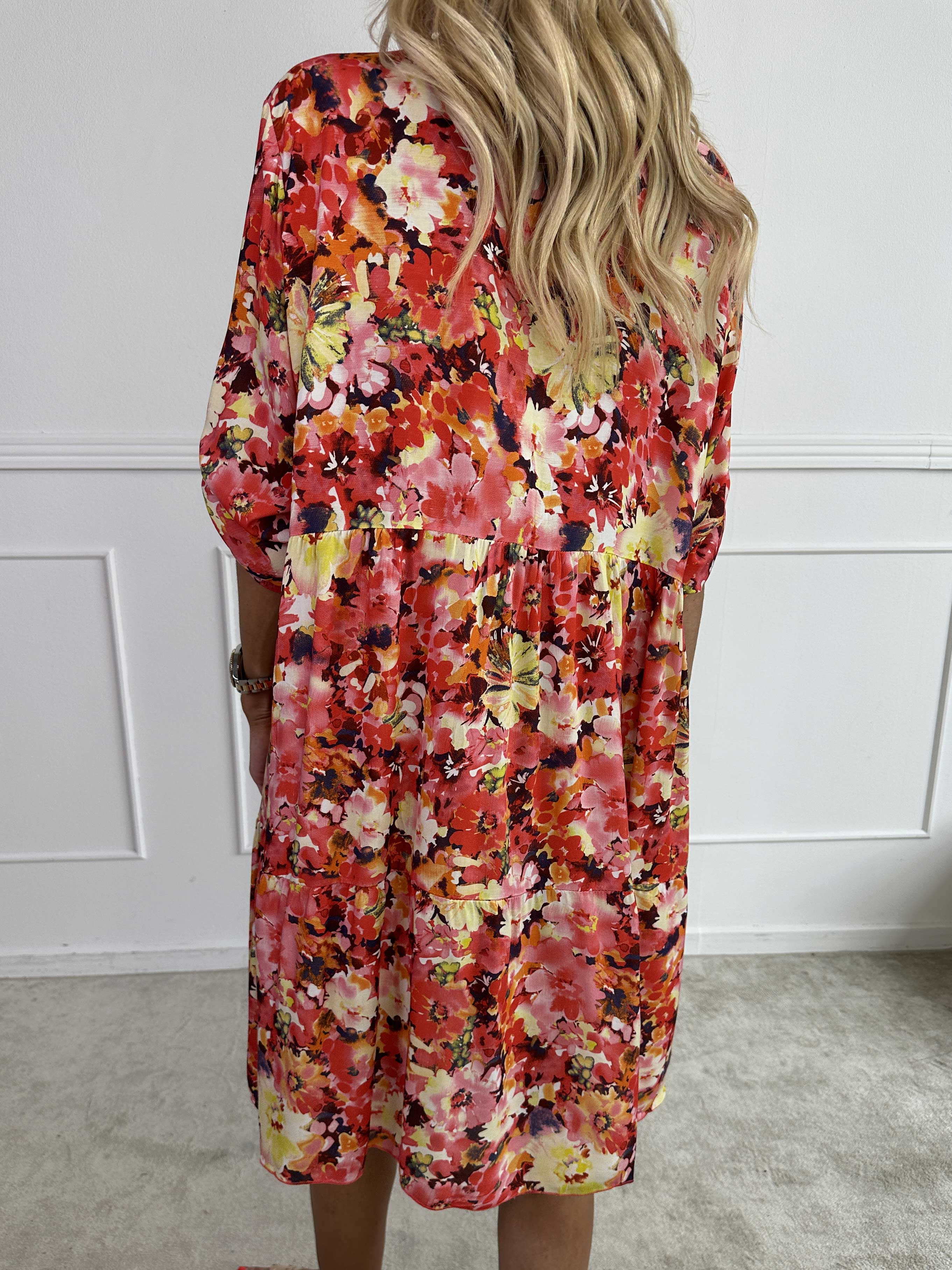 Milano Floral Viscose Midi - Klänning i viskos med blomstermönster