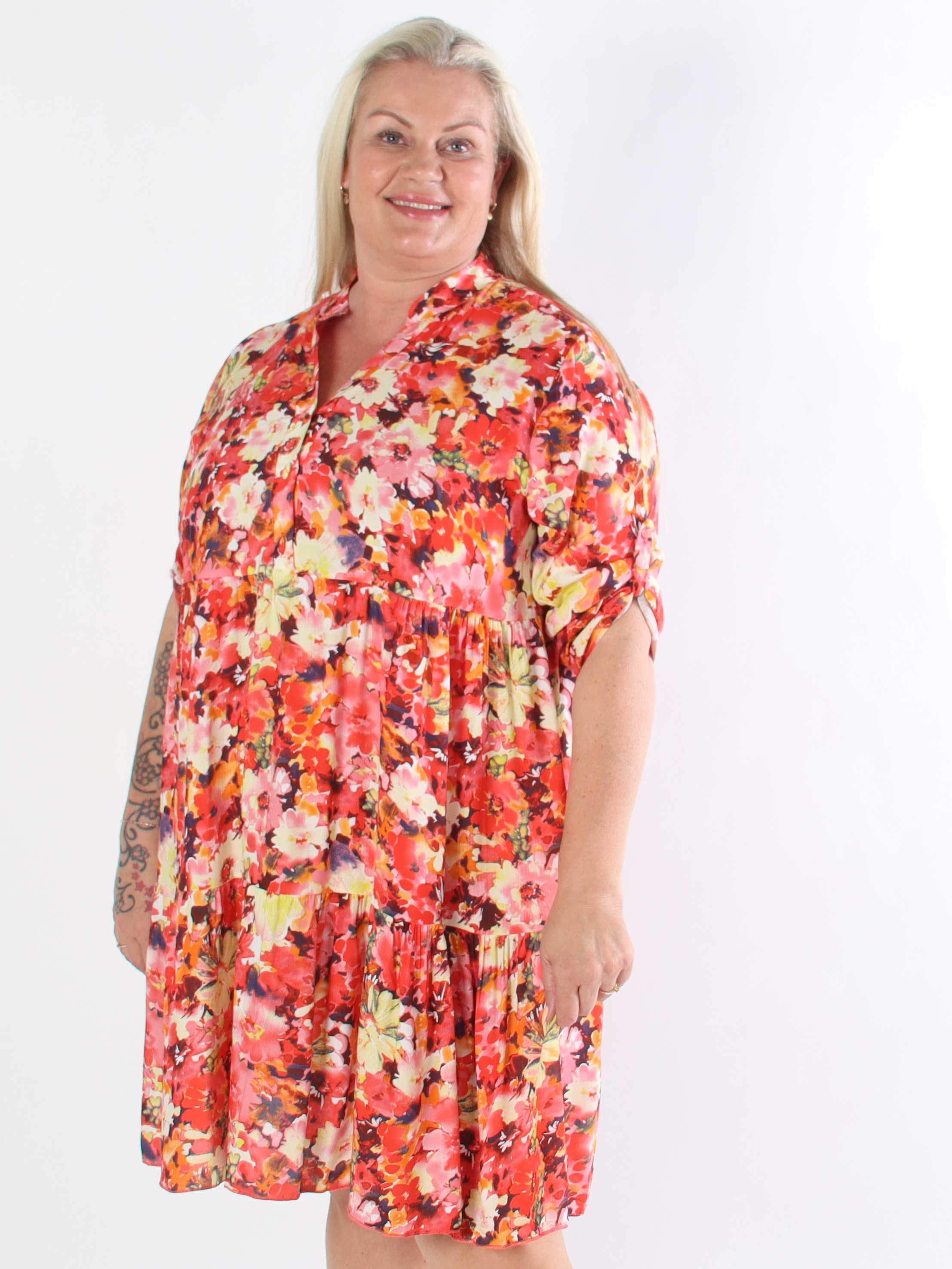 Milano Floral Viscose Midi - Plus size Klänning i viskos med blomstermönster