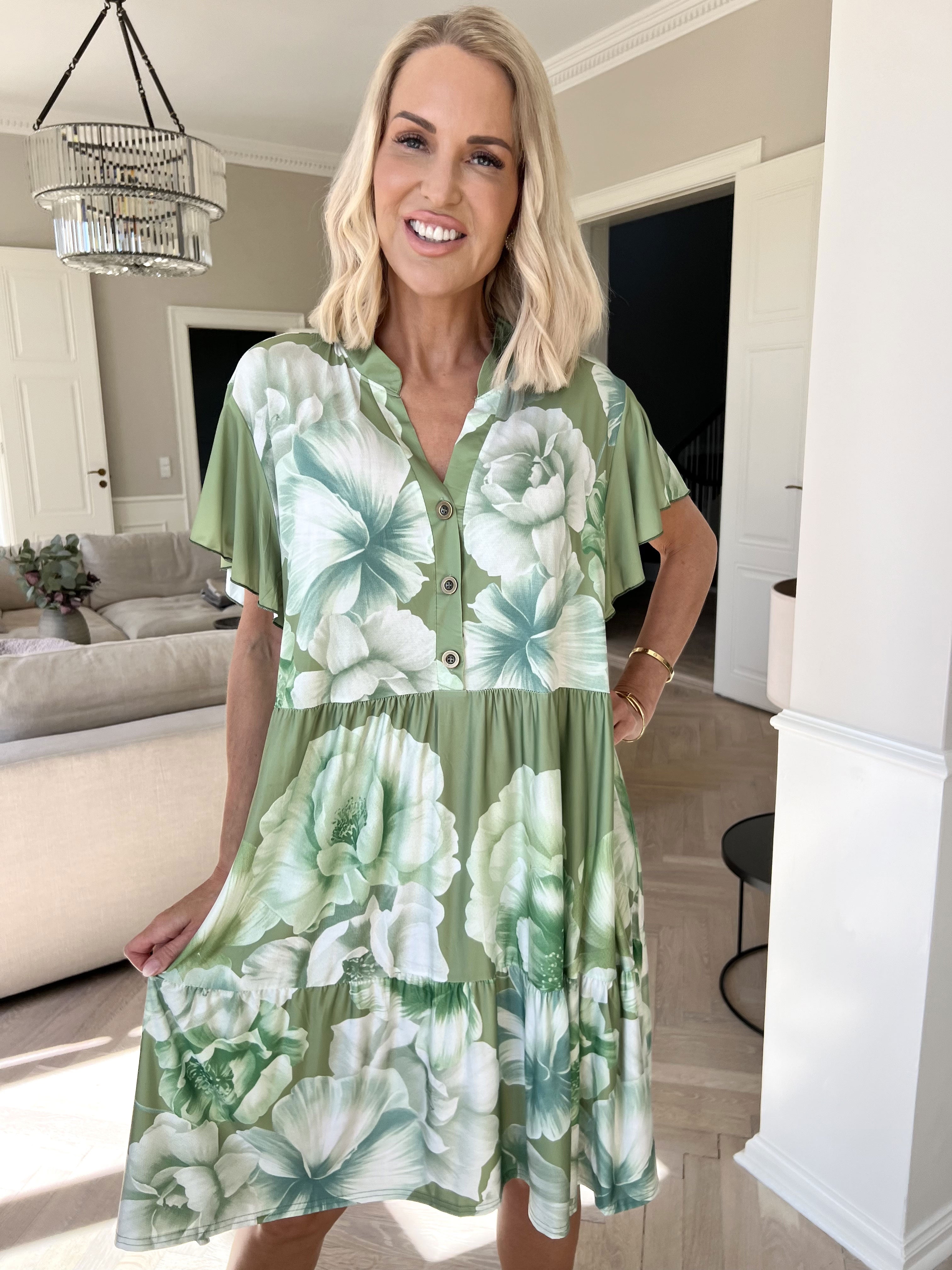 Milano Peony Midi S/S - Blommig klänning med lagerlook