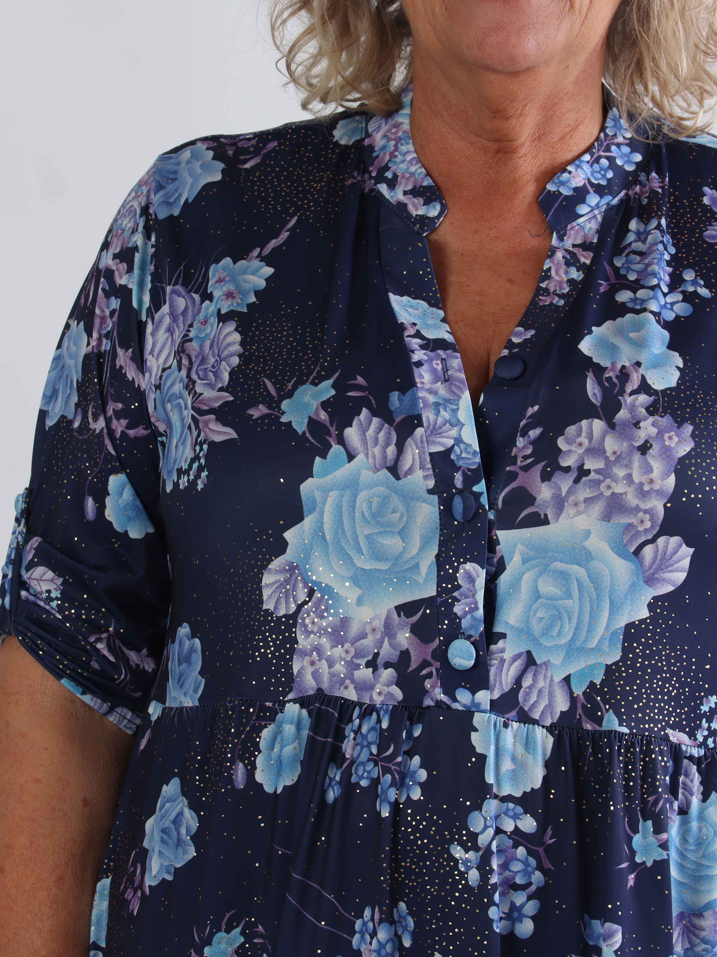Milano Bouquet Midi - Plus size kjole med smukt blomsterprint og diskret guldglimmer