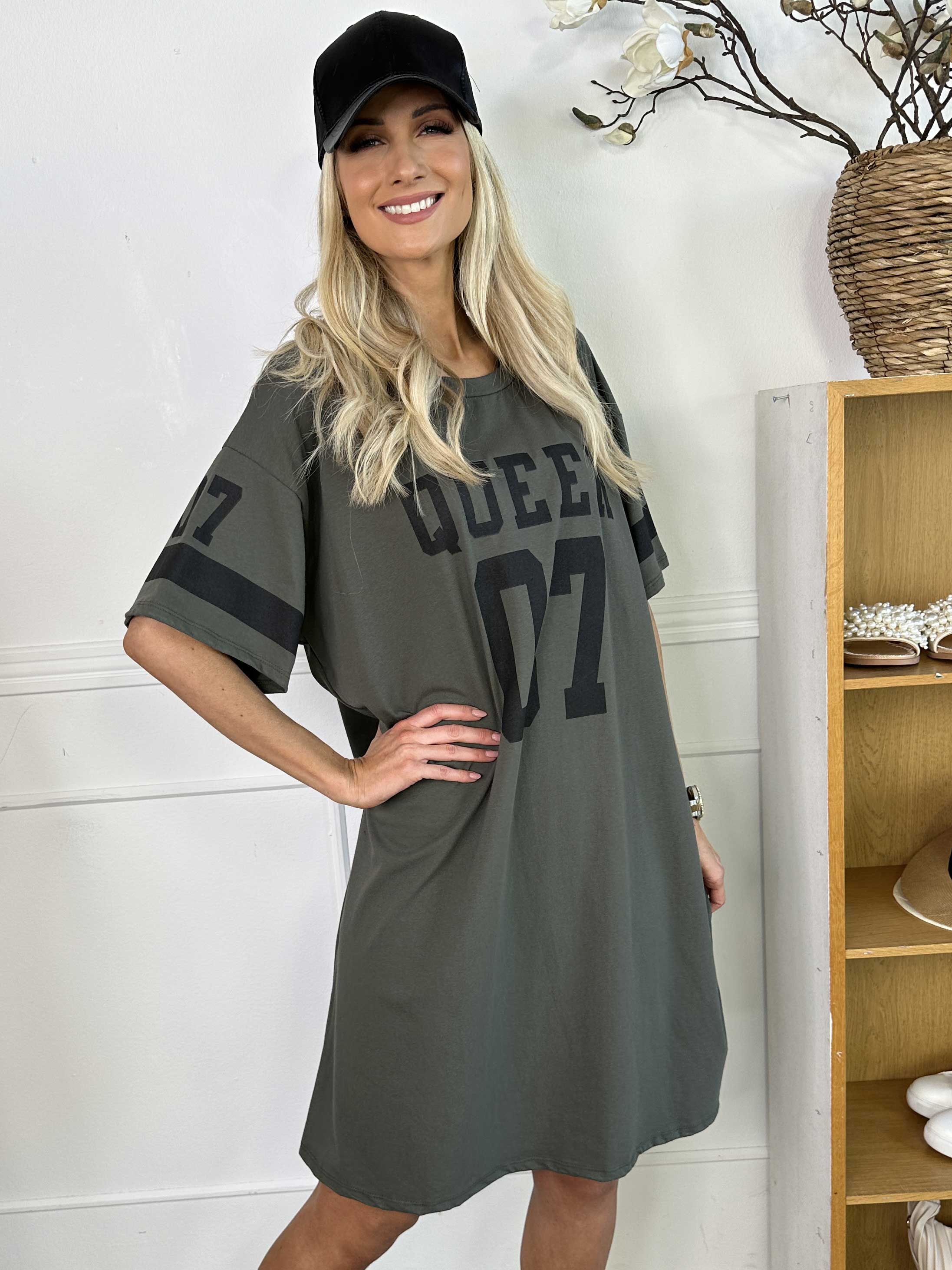 Millie - Queen t-shirtklänning i mjuk bomull