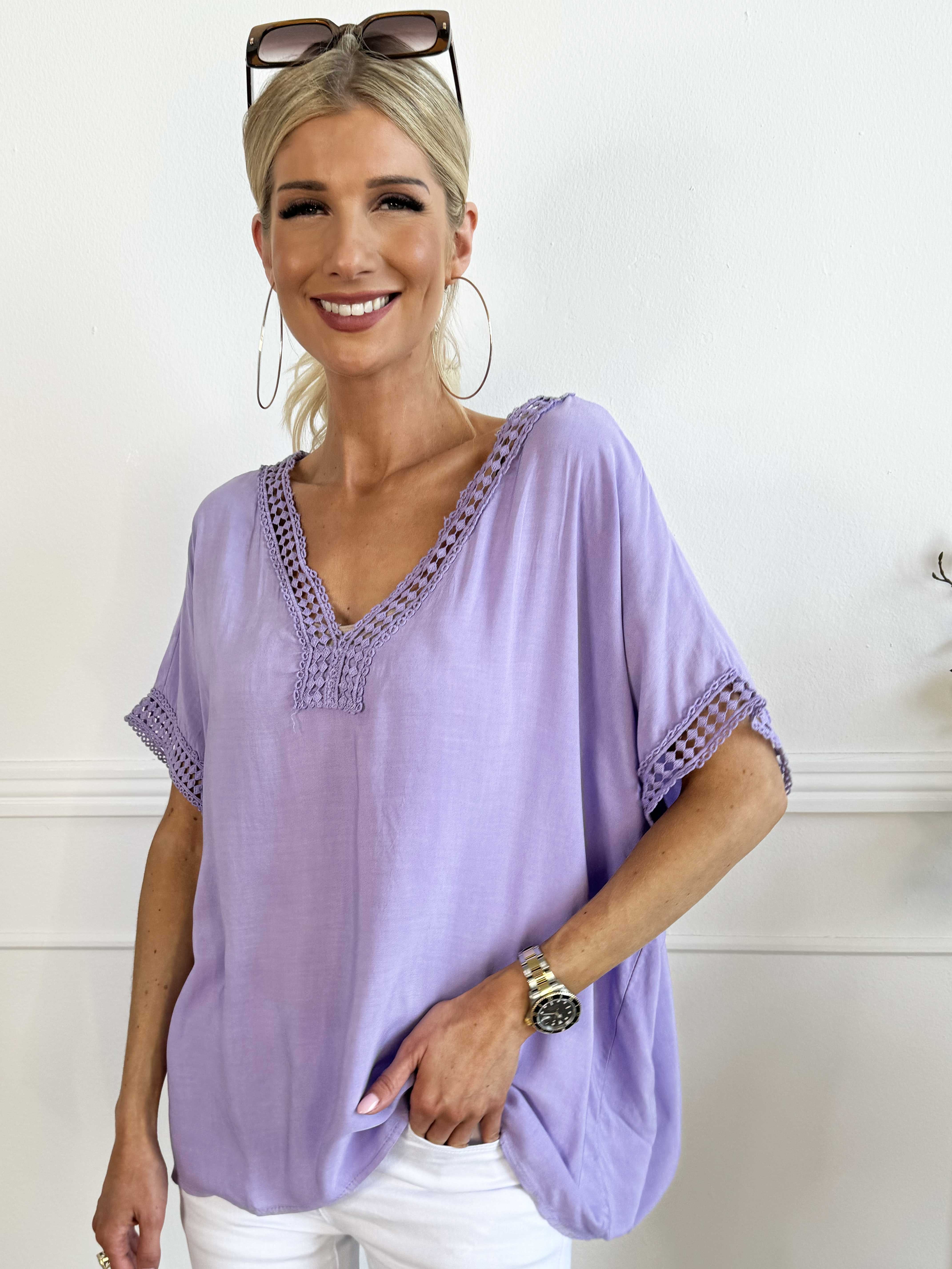 Muna - Enkel tunika i ljus viskos med broderi