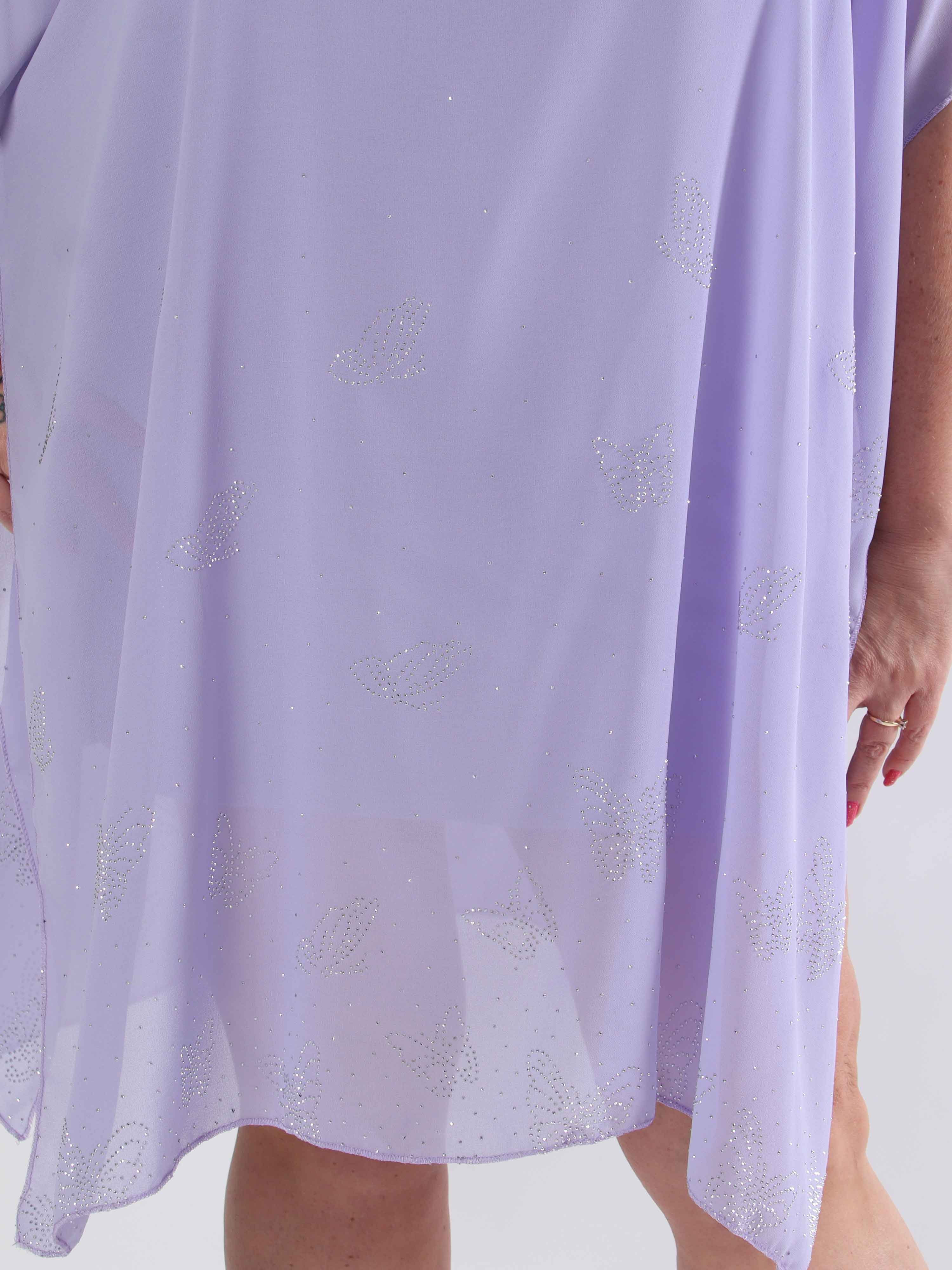 Mirabella Crystal - Tunikaklänning i plus size med chiffonglager och skenbart släp